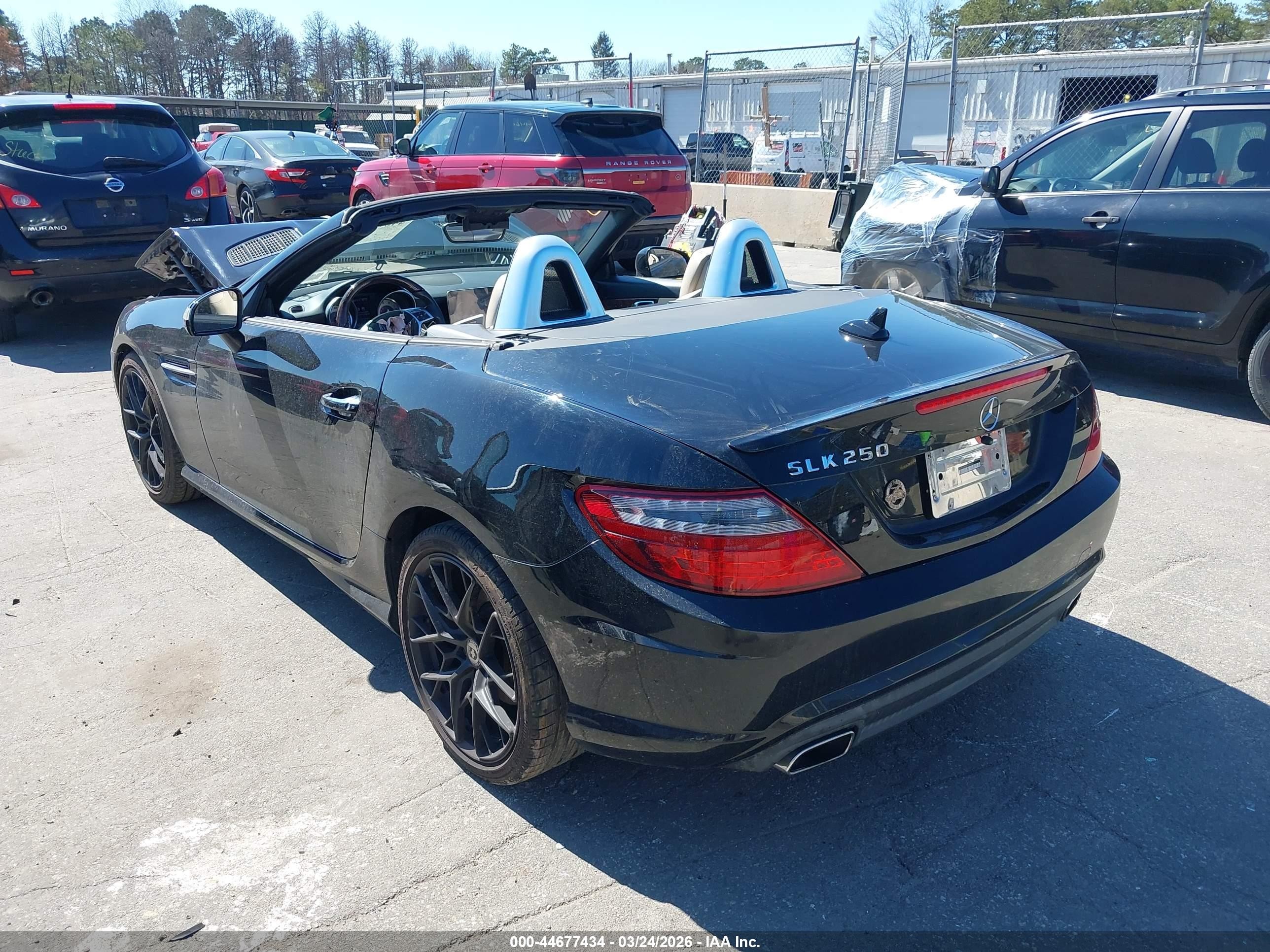 2013 Mercedes-benz Slk 250   Black vin: WDDPK4HA2DF051537
