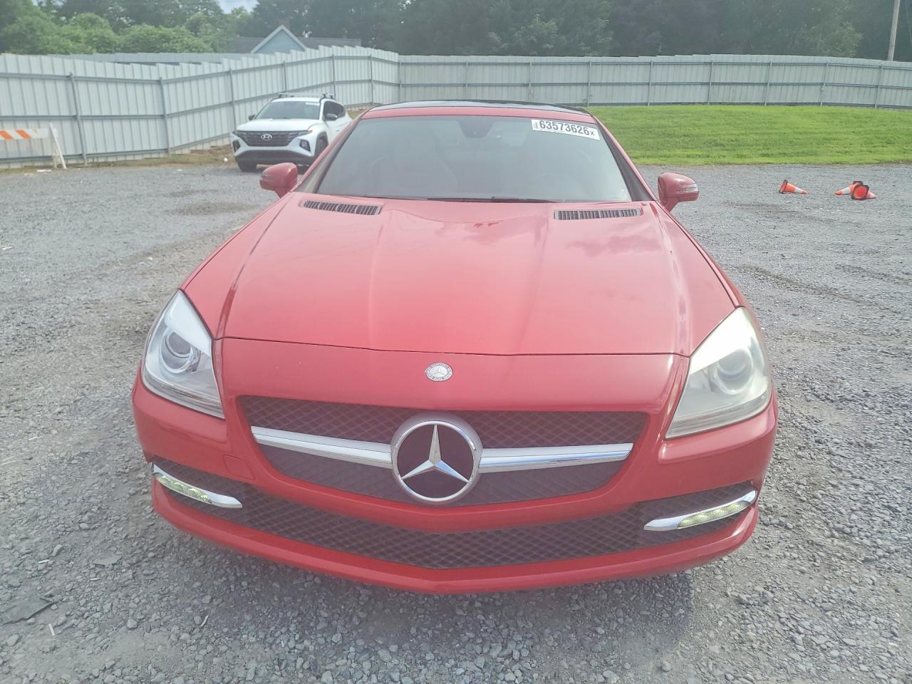 2015 Mercedes-benz Slk 250 Red vin: WDDPK4HA2FF113103