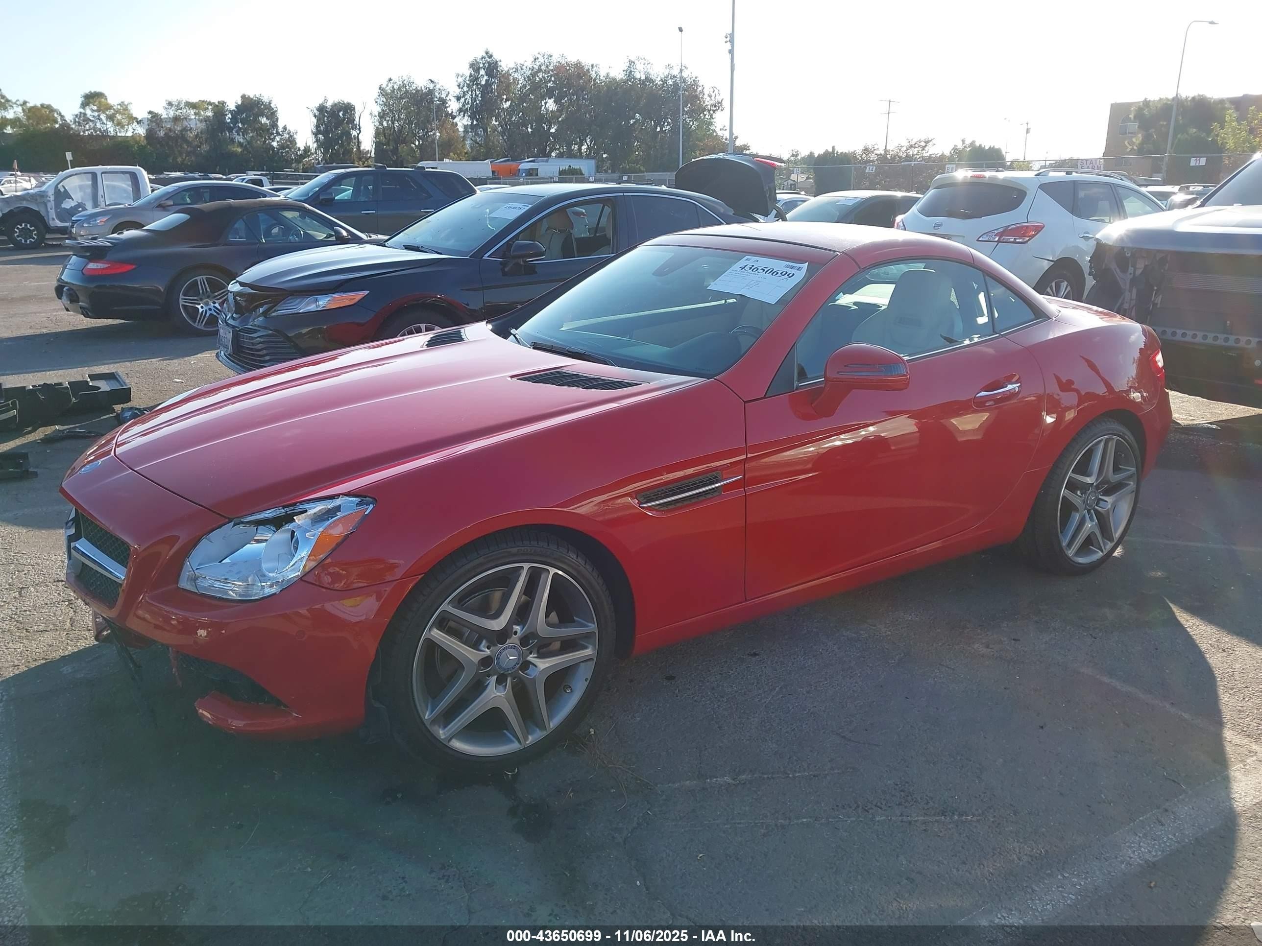 2013 Mercedes-benz Slk 250   Red vin: WDDPK4HA3DF049957