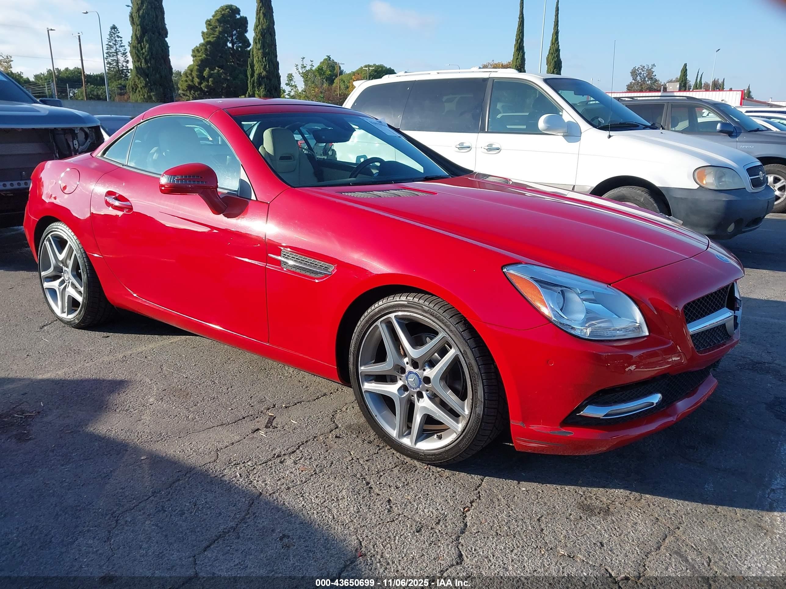 2013 Mercedes-benz Slk 250   Red vin: WDDPK4HA3DF049957