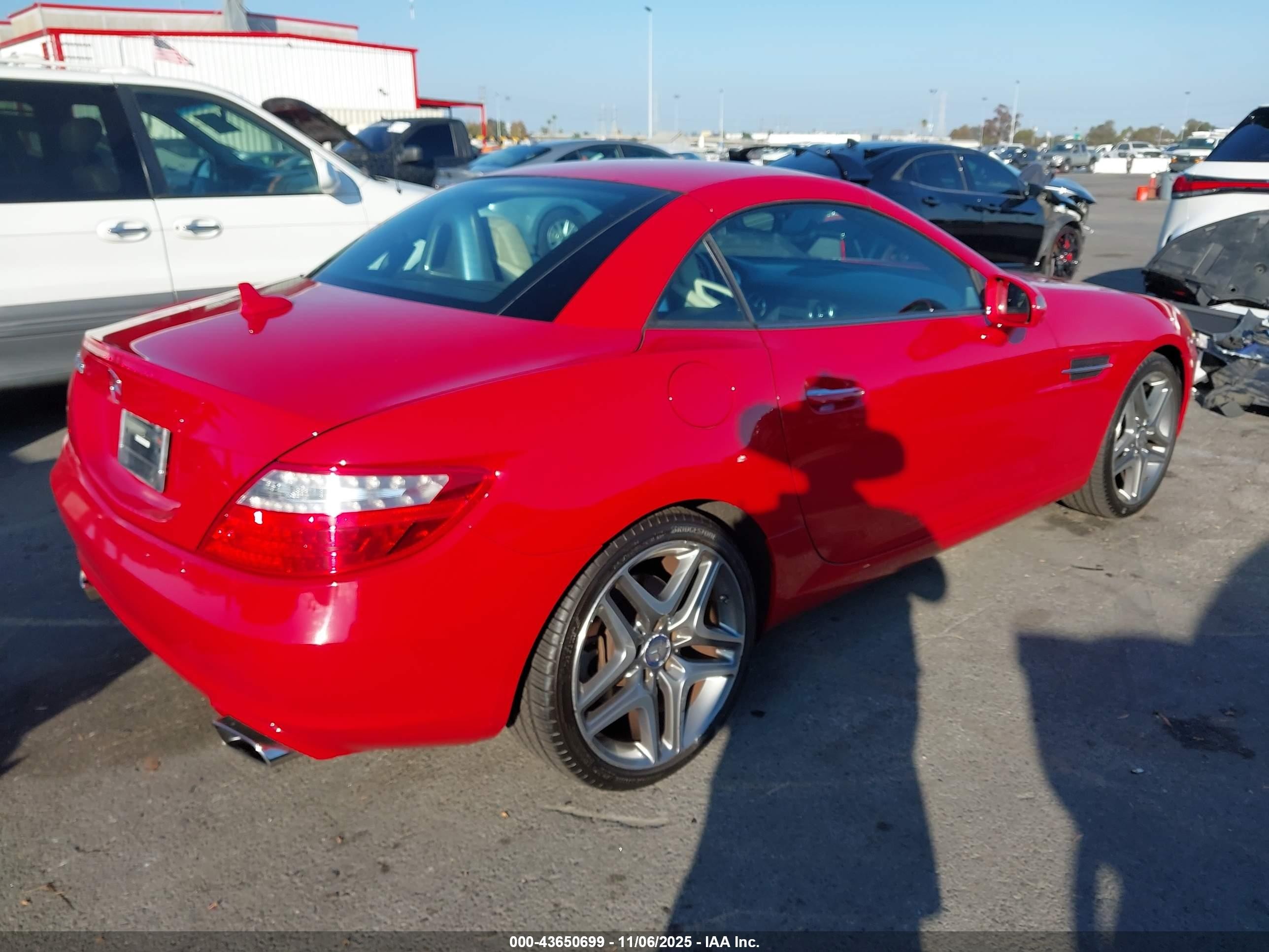 2013 Mercedes-benz Slk 250   Red vin: WDDPK4HA3DF049957