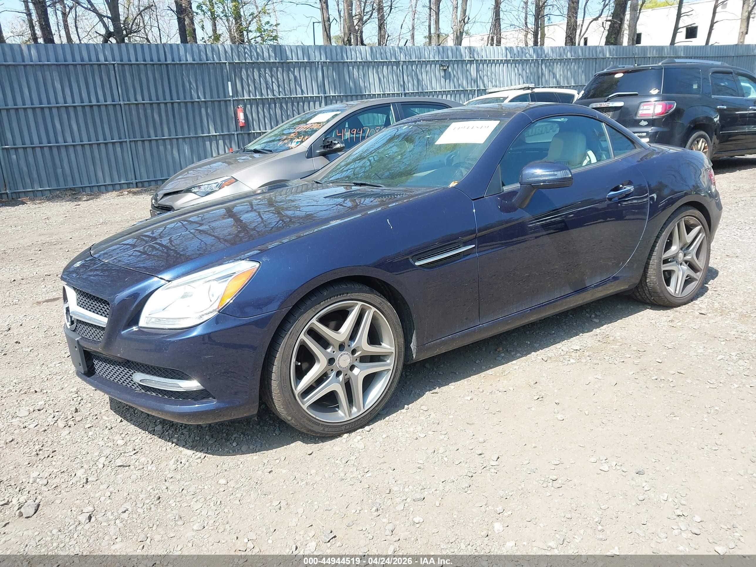 2015 Mercedes-benz Slk 250   Blue vin: WDDPK4HA3FF102983