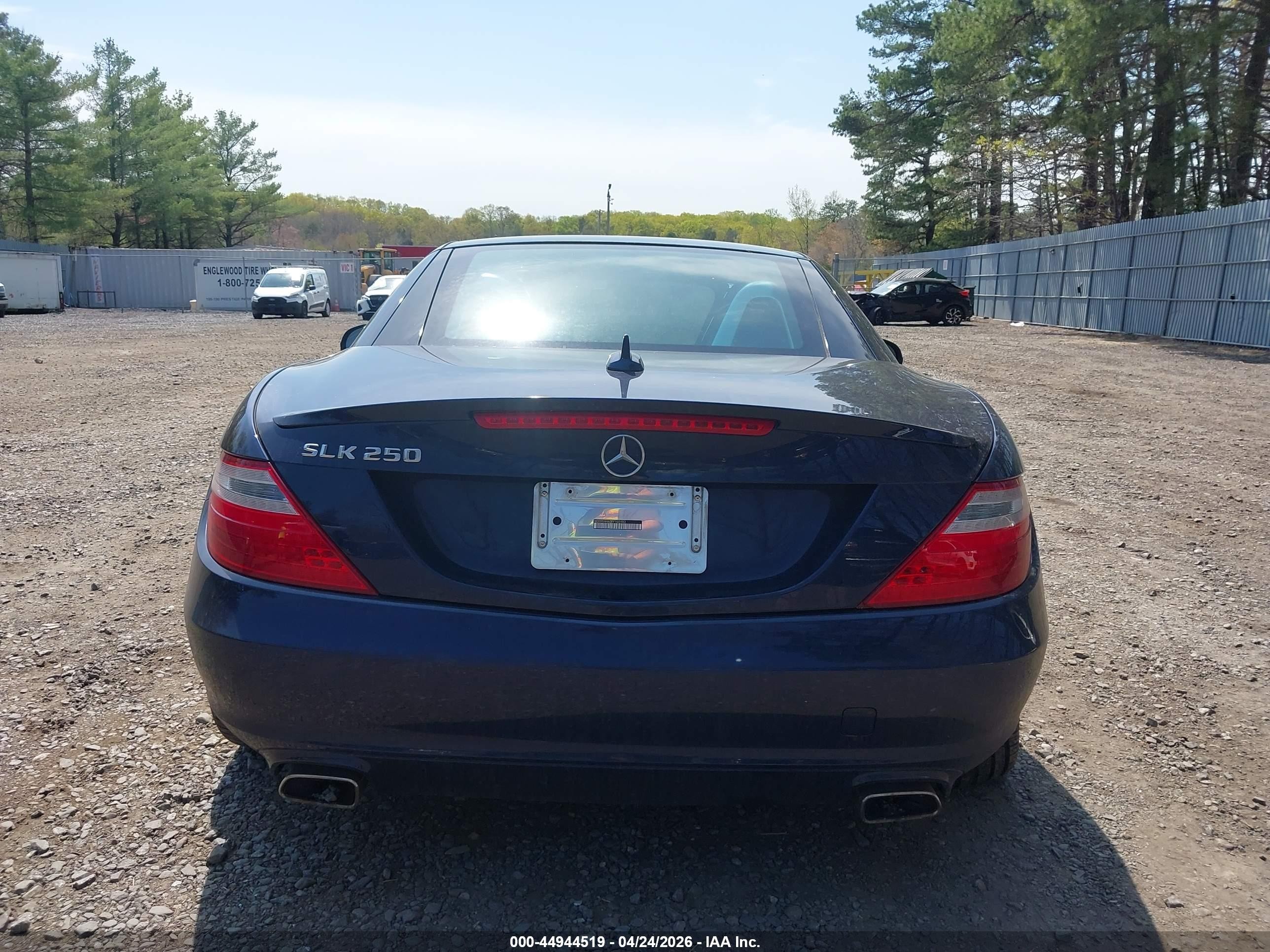 2015 Mercedes-benz Slk 250   Blue vin: WDDPK4HA3FF102983
