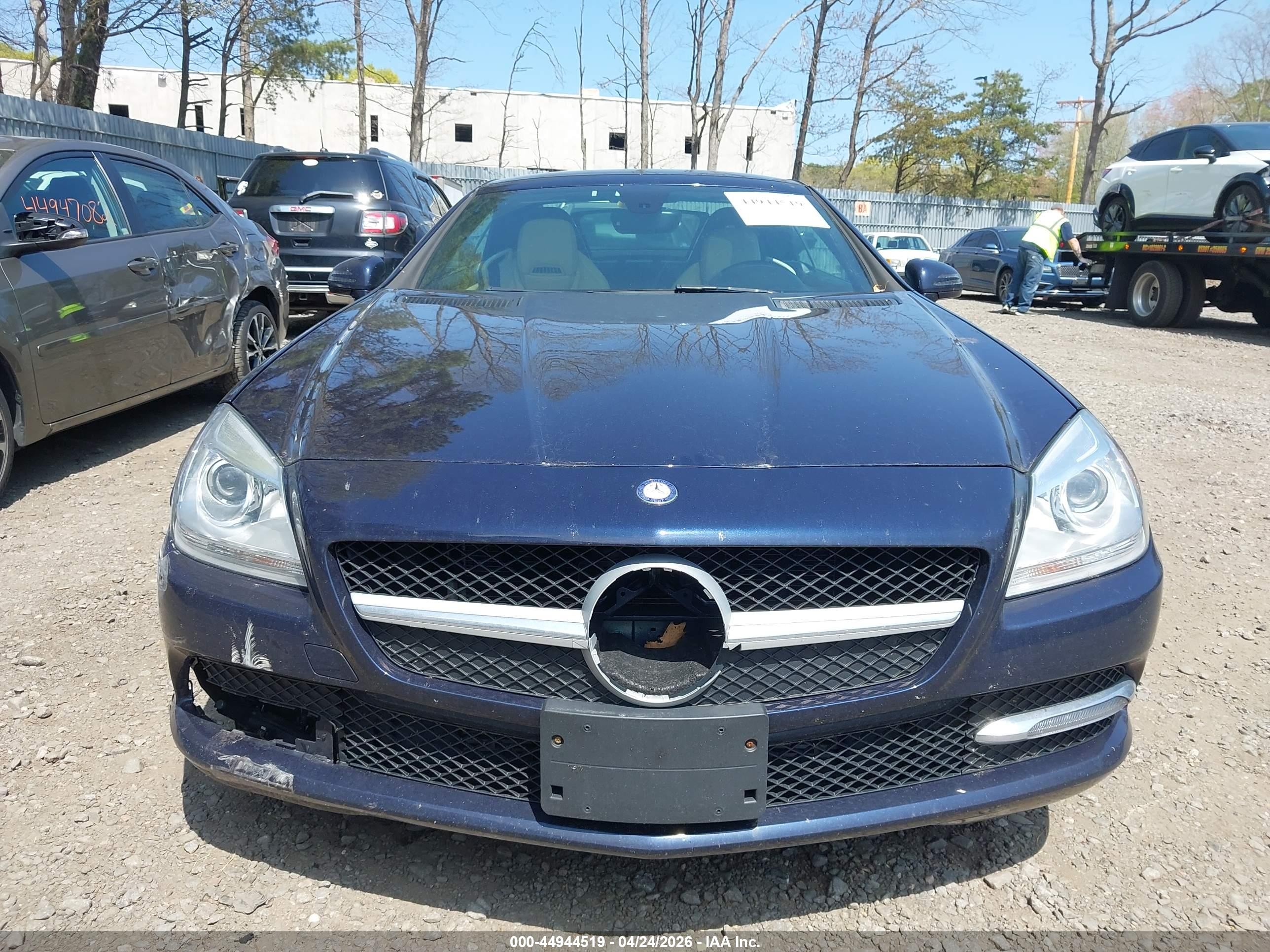 2015 Mercedes-benz Slk 250   Blue vin: WDDPK4HA3FF102983
