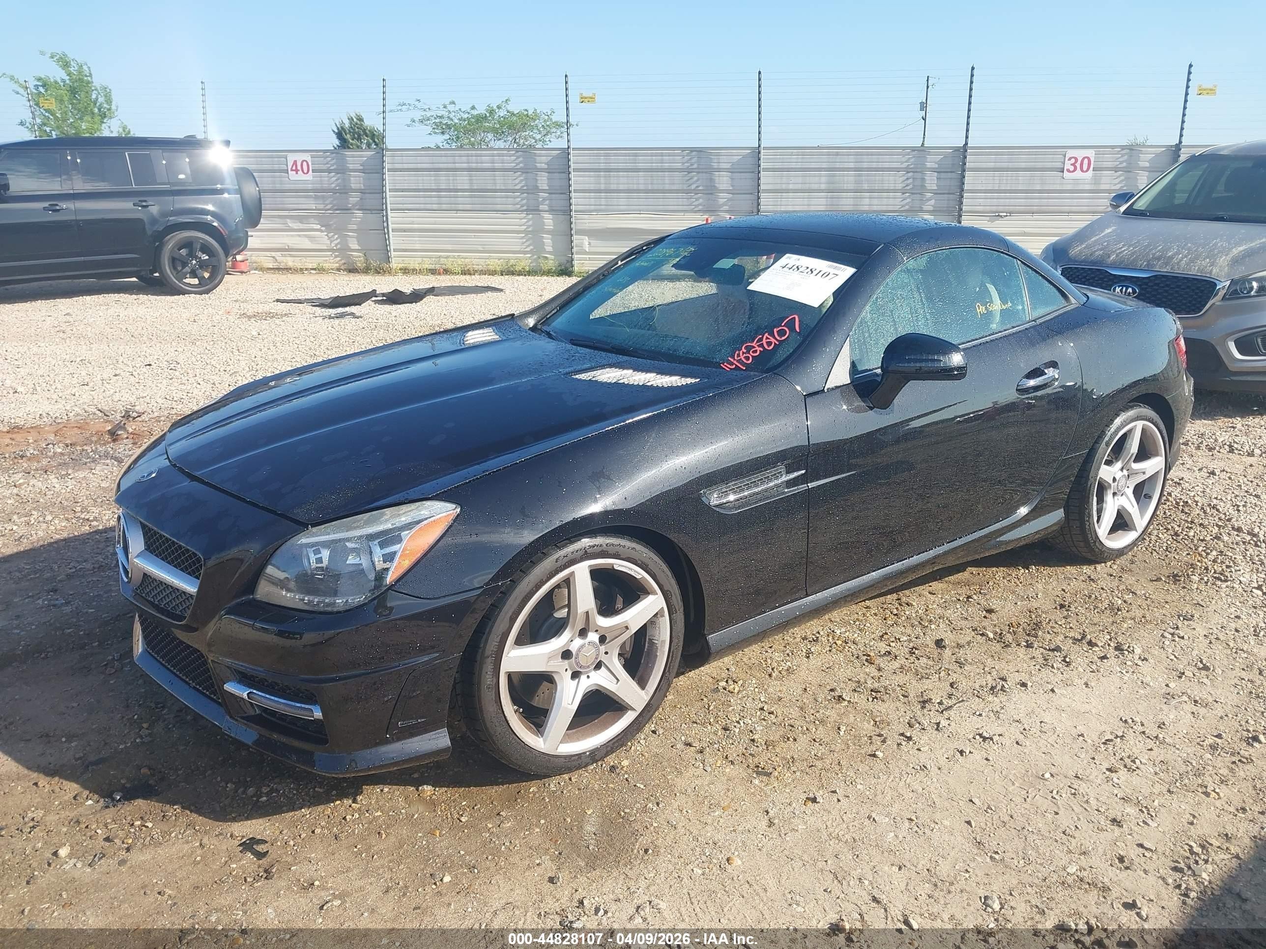 2013 Mercedes-benz Slk 250   Black vin: WDDPK4HA4DF058764
