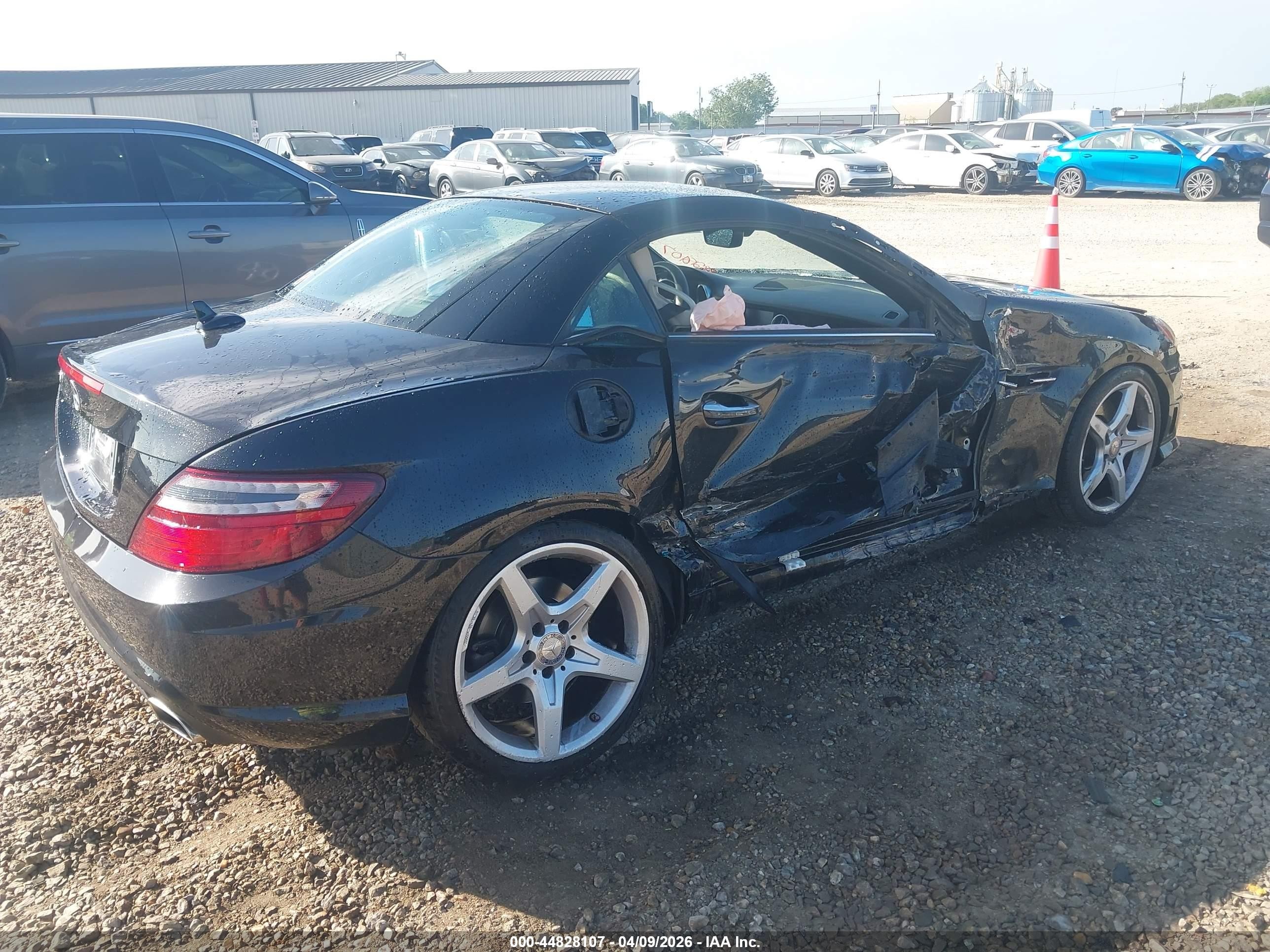 2013 Mercedes-benz Slk 250   Black vin: WDDPK4HA4DF058764