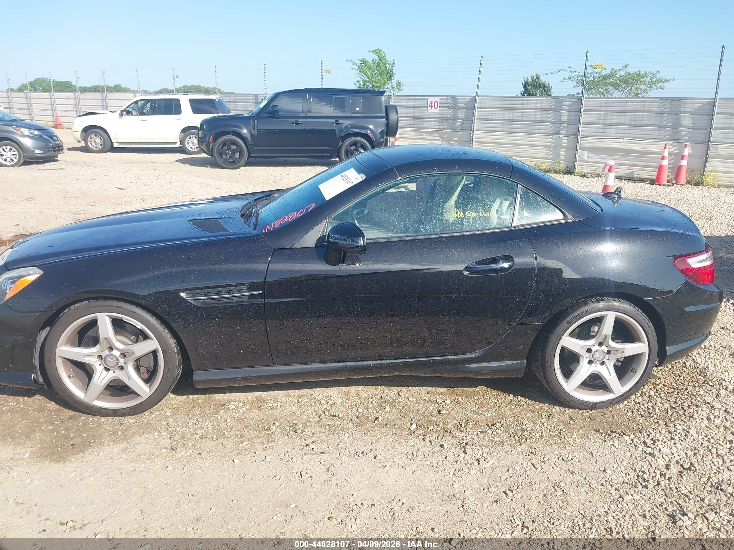 2013 Mercedes-benz Slk 250   Black vin: WDDPK4HA4DF058764