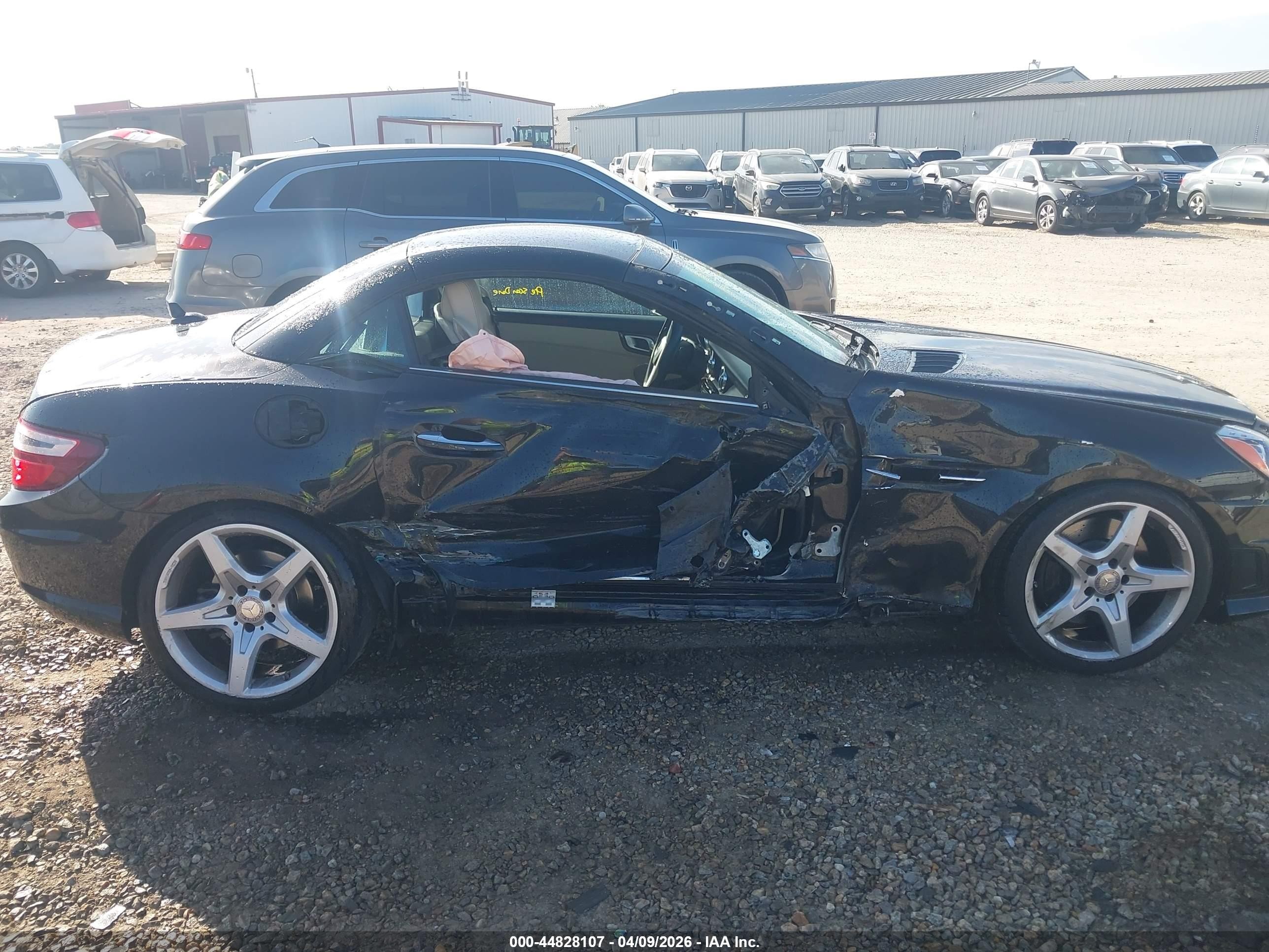 2013 Mercedes-benz Slk 250   Black vin: WDDPK4HA4DF058764