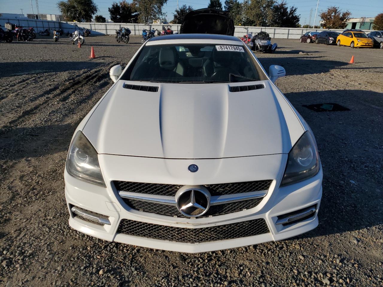 2014 Mercedes-benz Slk 250 White vin: WDDPK4HA4EF090809