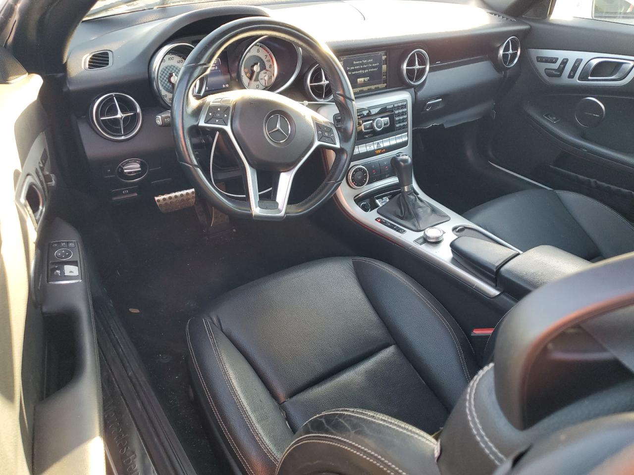 2014 Mercedes-benz Slk 250 White vin: WDDPK4HA4EF090809