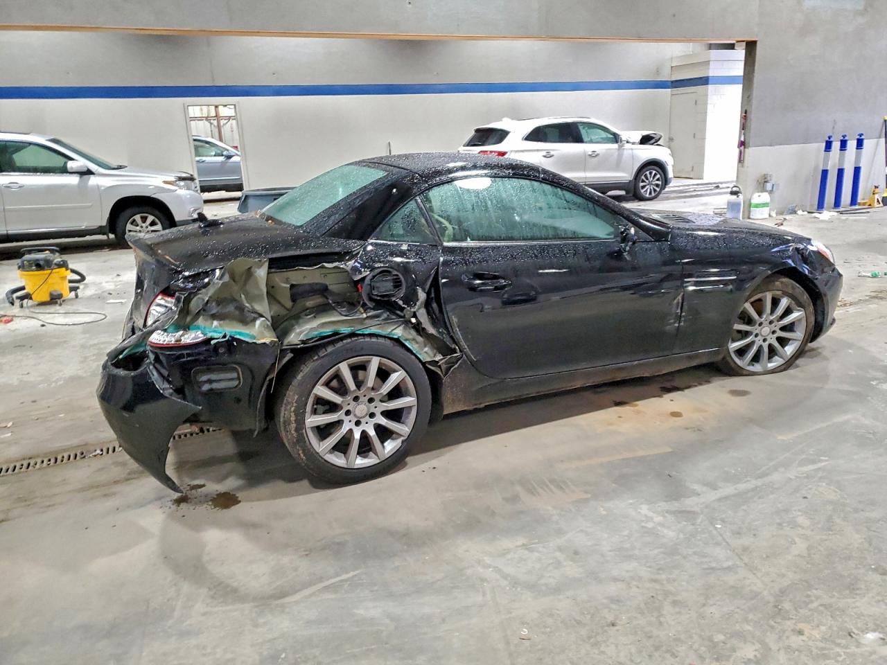 2014 Mercedes-benz Slk 250 Black vin: WDDPK4HA5EF083402