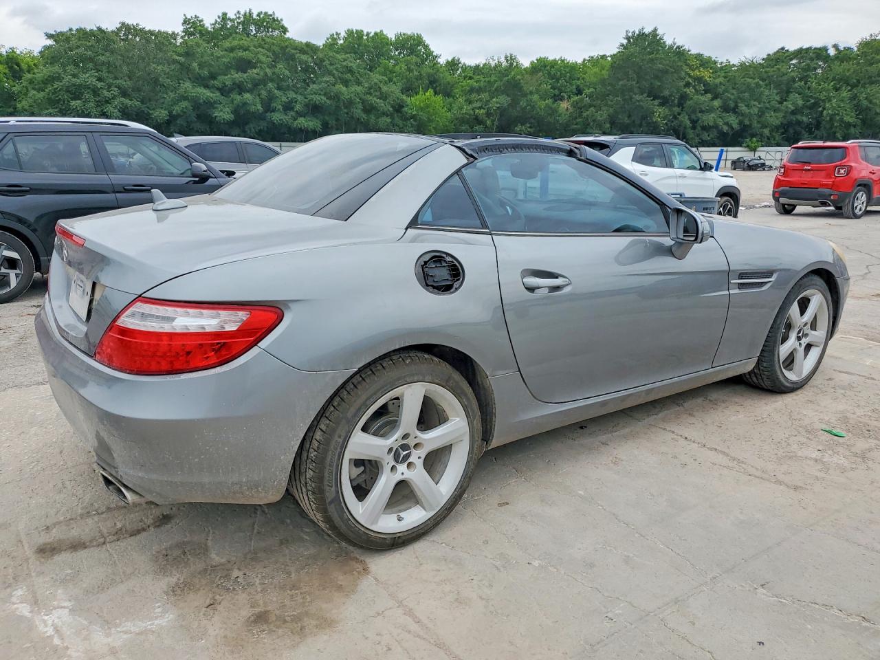 2012 Mercedes-benz Slk 250 Silver vin: WDDPK4HA6CF046002