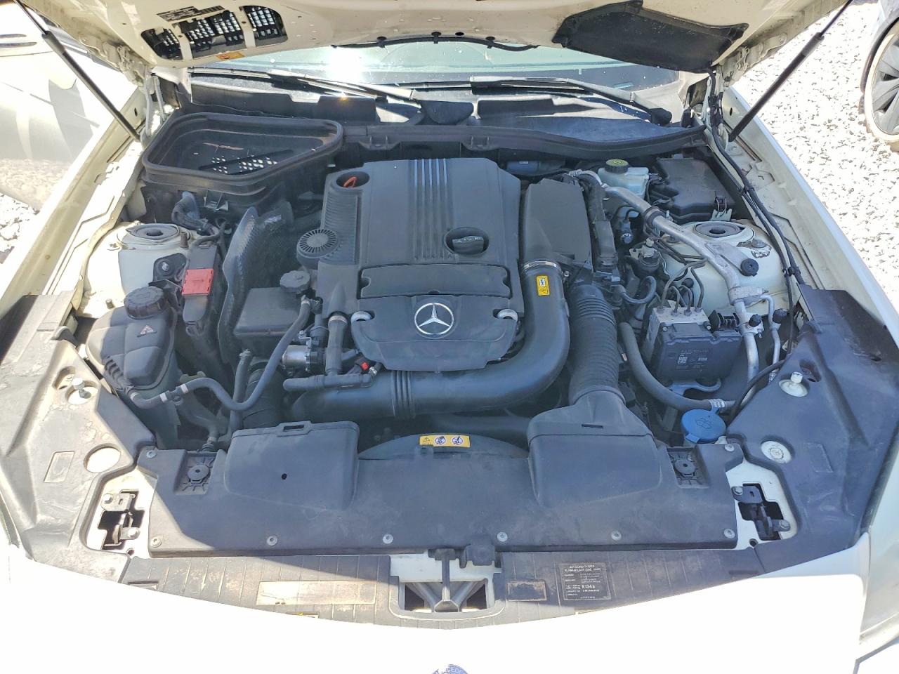 2013 Mercedes-benz Slk 250 White vin: WDDPK4HA6DF059978