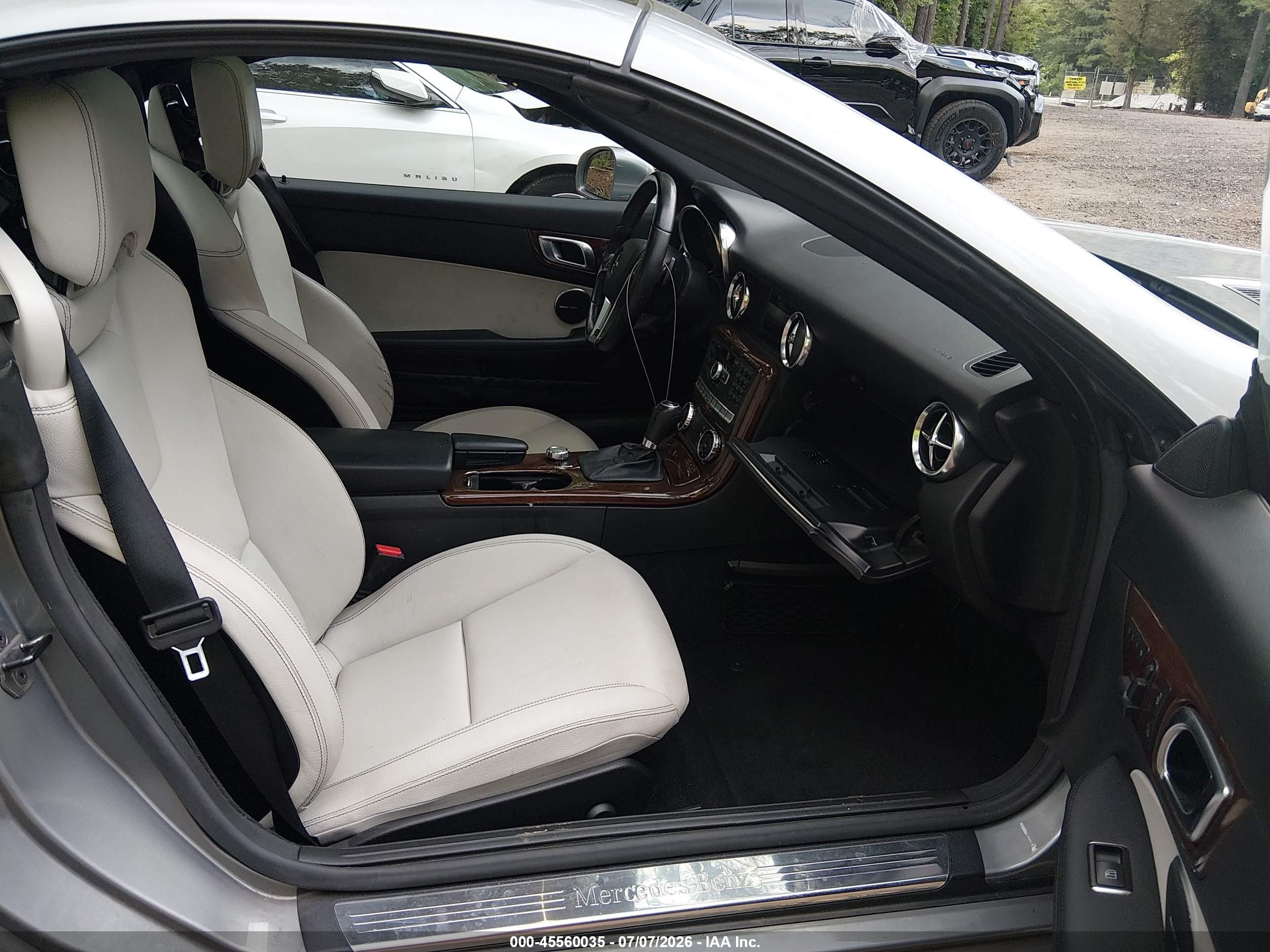 2014 Mercedes-benz Slk 250   Серебряный vin: WDDPK4HA6EF074689
