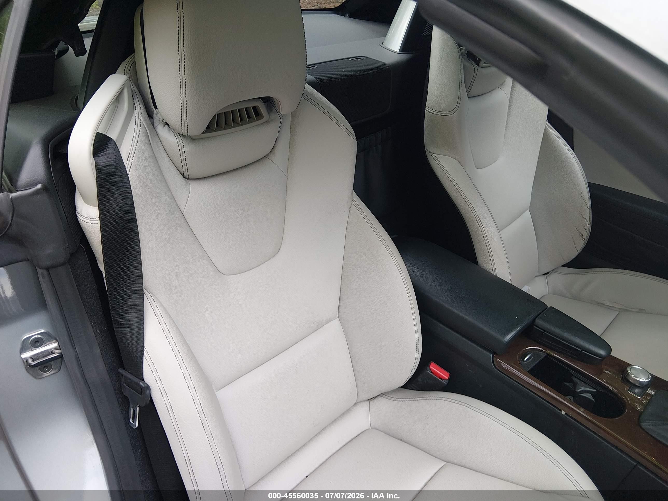 2014 Mercedes-benz Slk 250   Серебряный vin: WDDPK4HA6EF074689