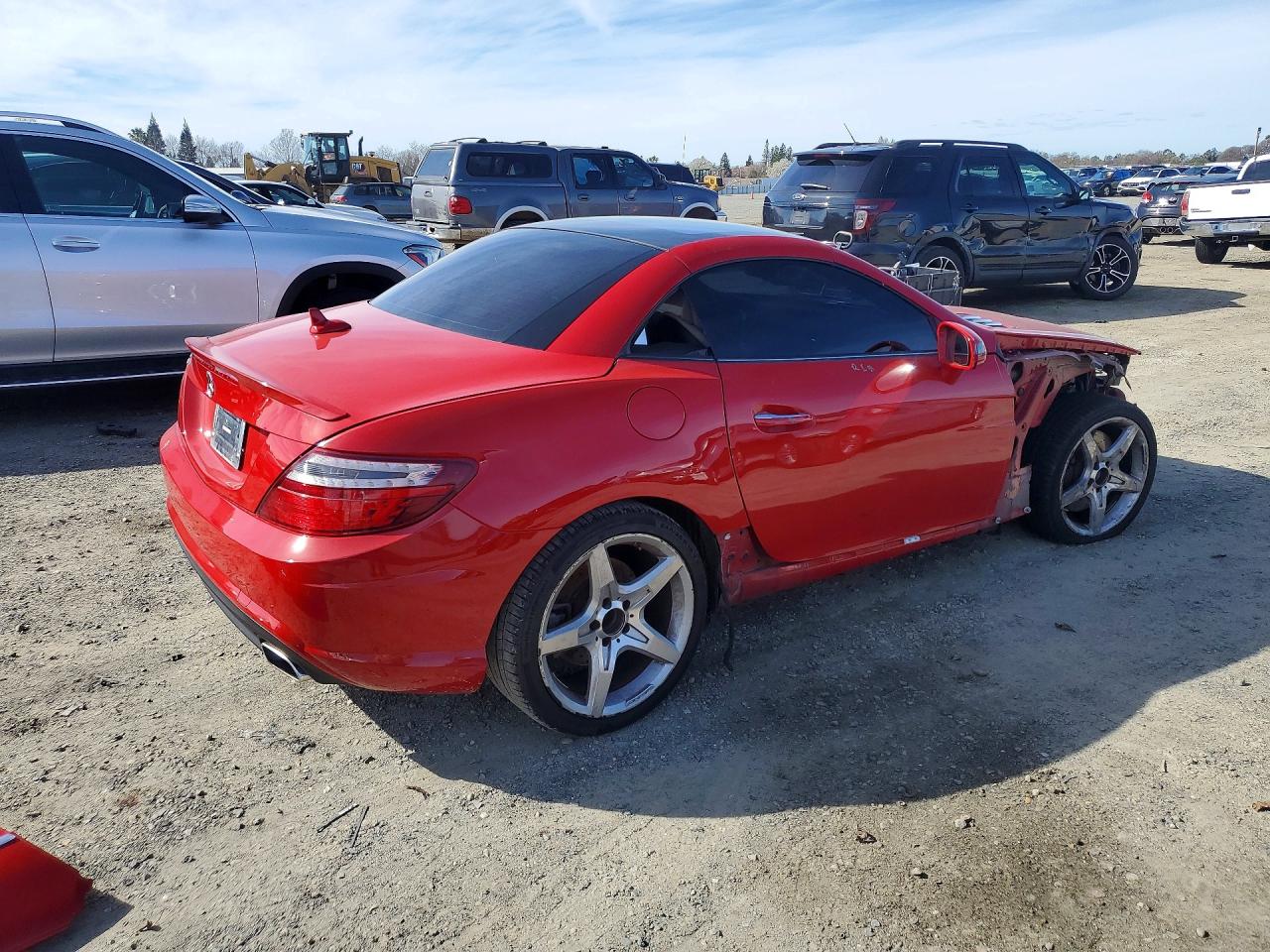 2014 Mercedes Benz Slk 250 Red vin: WDDPK4HA6EF077155