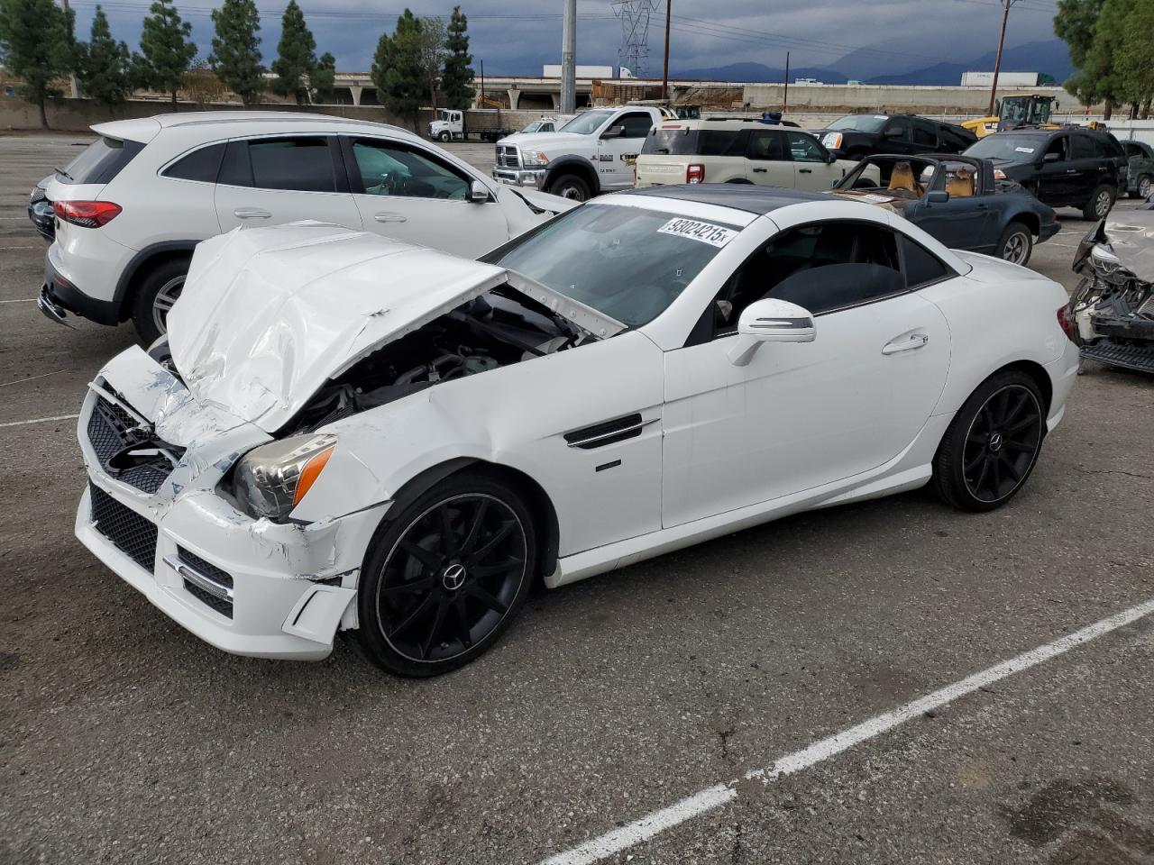 2014 Mercedes-benz Slk 250 White vin: WDDPK4HA6EF095025