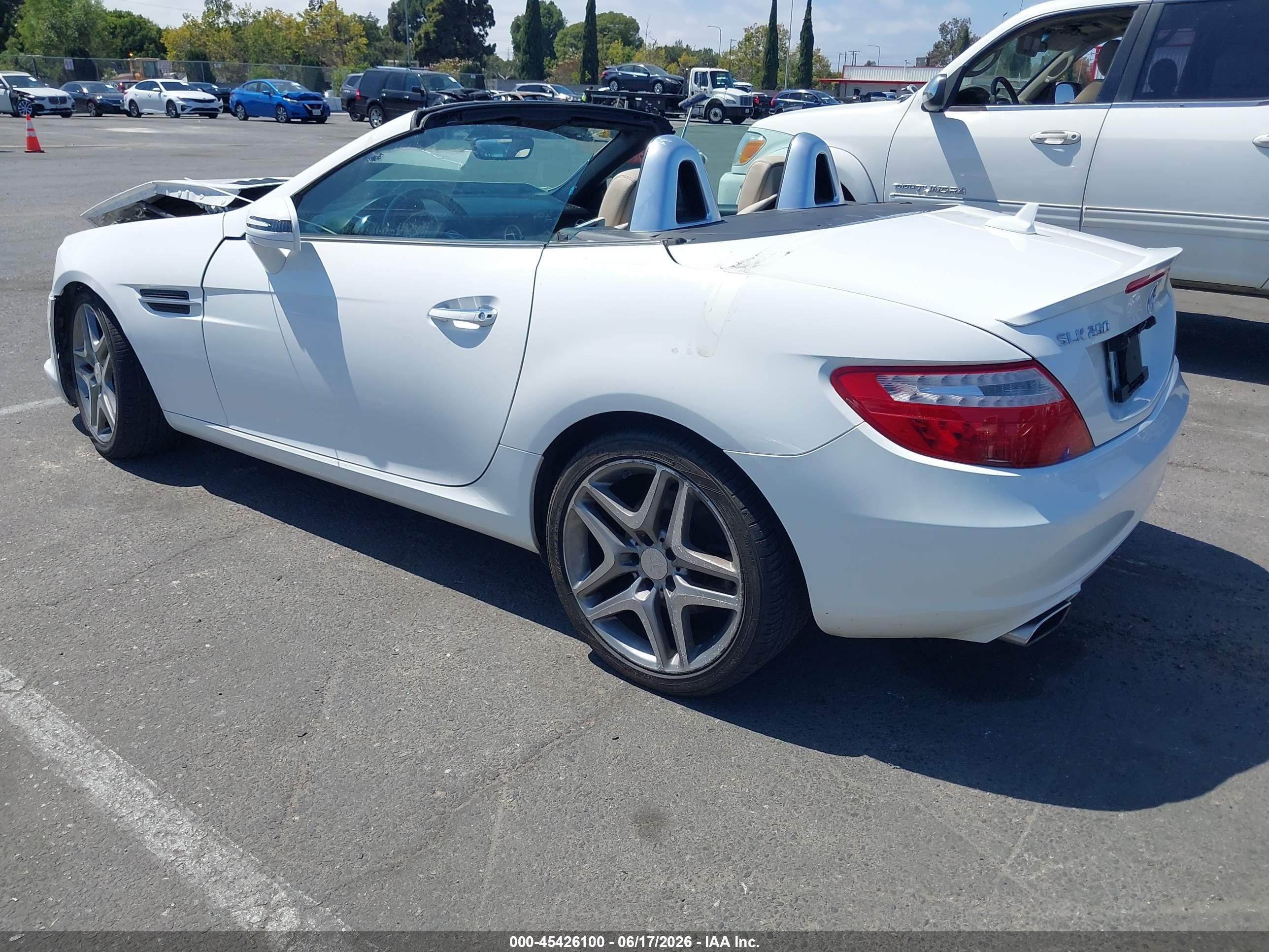 2015 Mercedes-benz Slk 250   Белый vin: WDDPK4HA6FF097441
