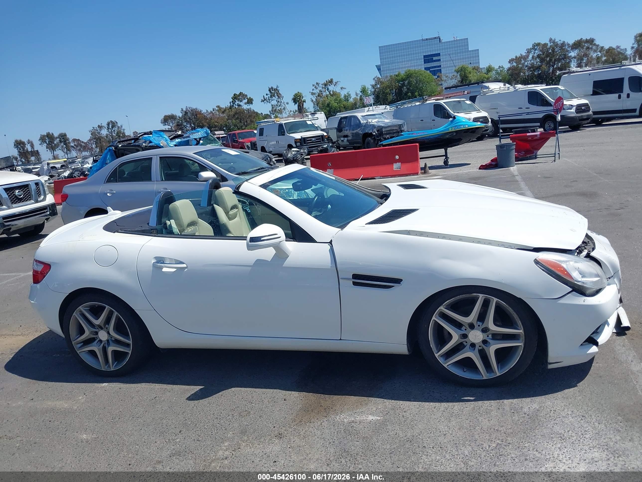 2015 Mercedes-benz Slk 250   Белый vin: WDDPK4HA6FF097441