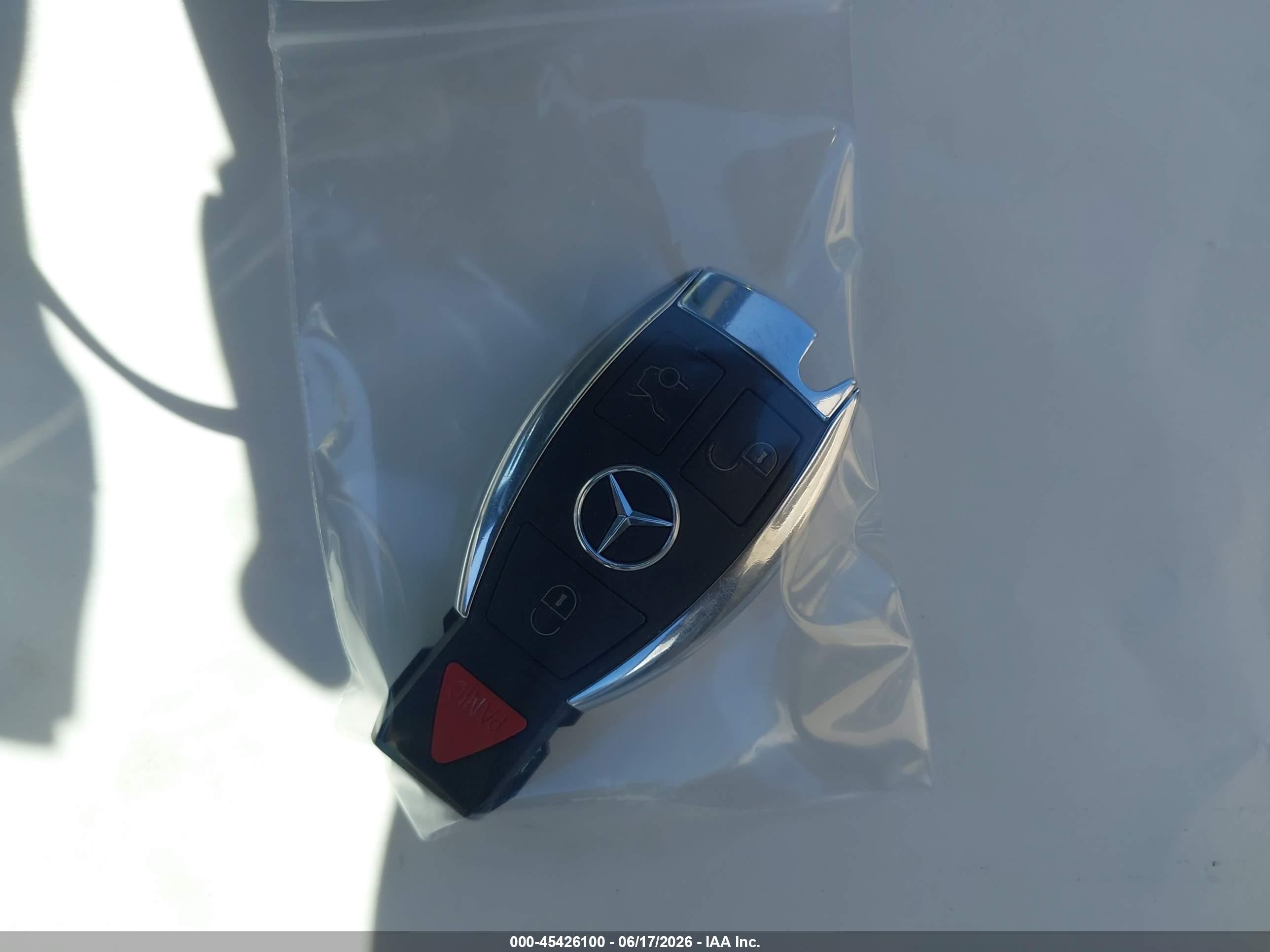 2015 Mercedes-benz Slk 250   Белый vin: WDDPK4HA6FF097441