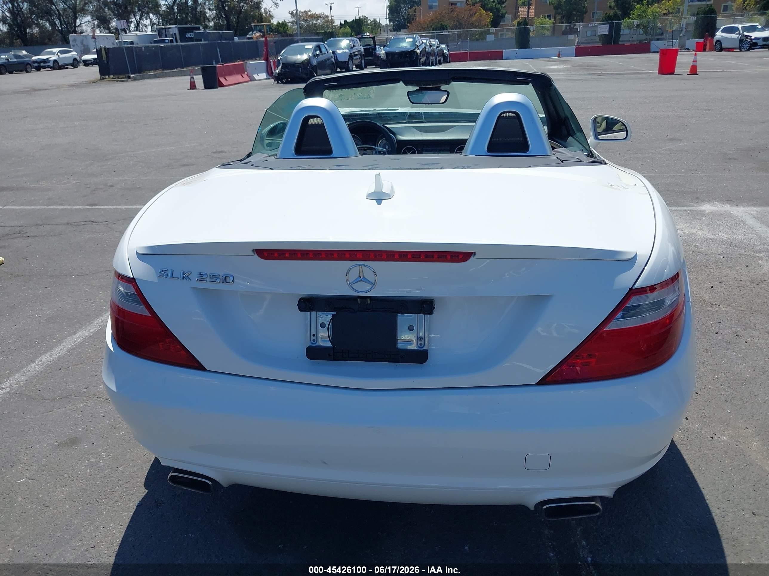 2015 Mercedes-benz Slk 250   Белый vin: WDDPK4HA6FF097441