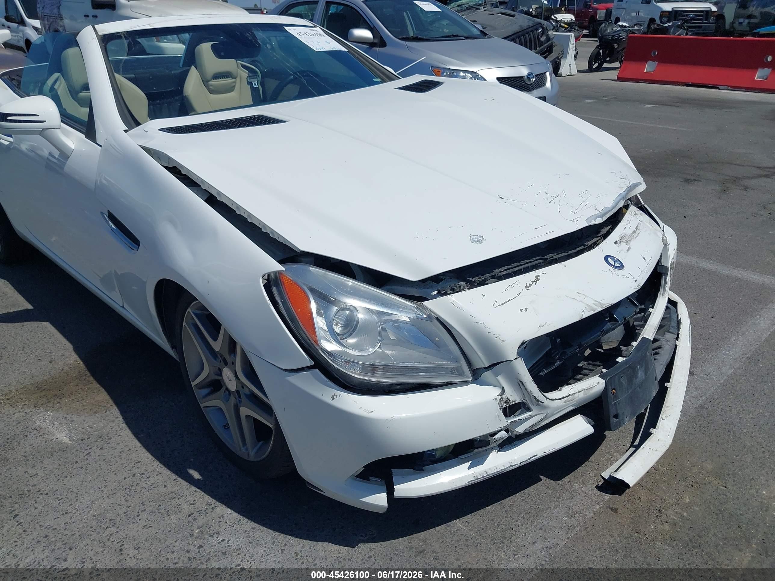2015 Mercedes-benz Slk 250   Белый vin: WDDPK4HA6FF097441