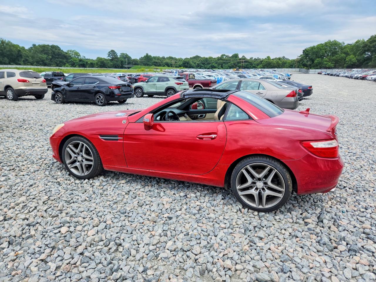 2015 Mercedes-benz Slk 250 Red vin: WDDPK4HA6FF104601