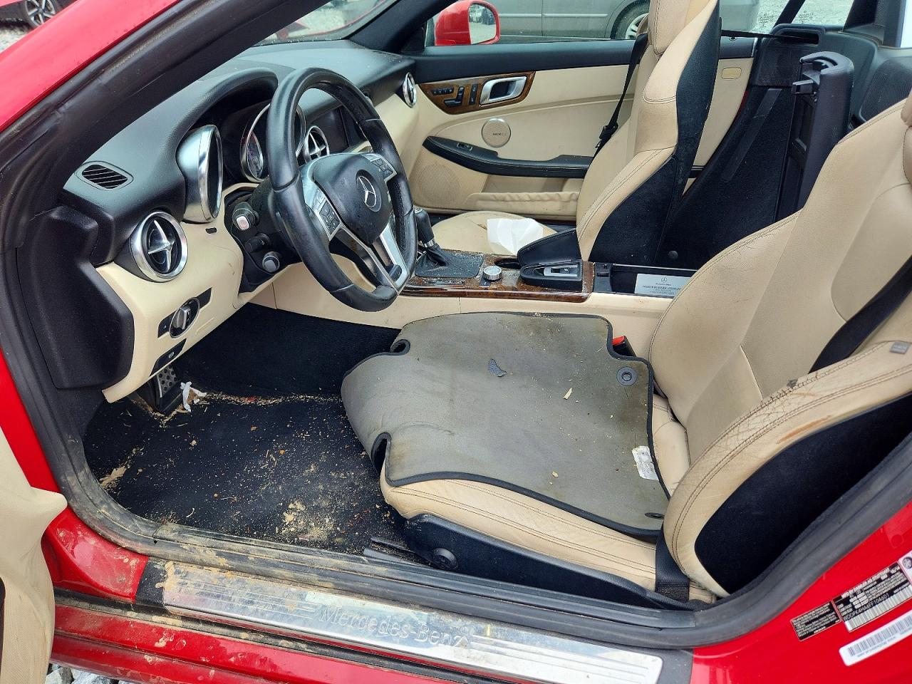 2015 Mercedes-benz Slk 250 Red vin: WDDPK4HA6FF104601