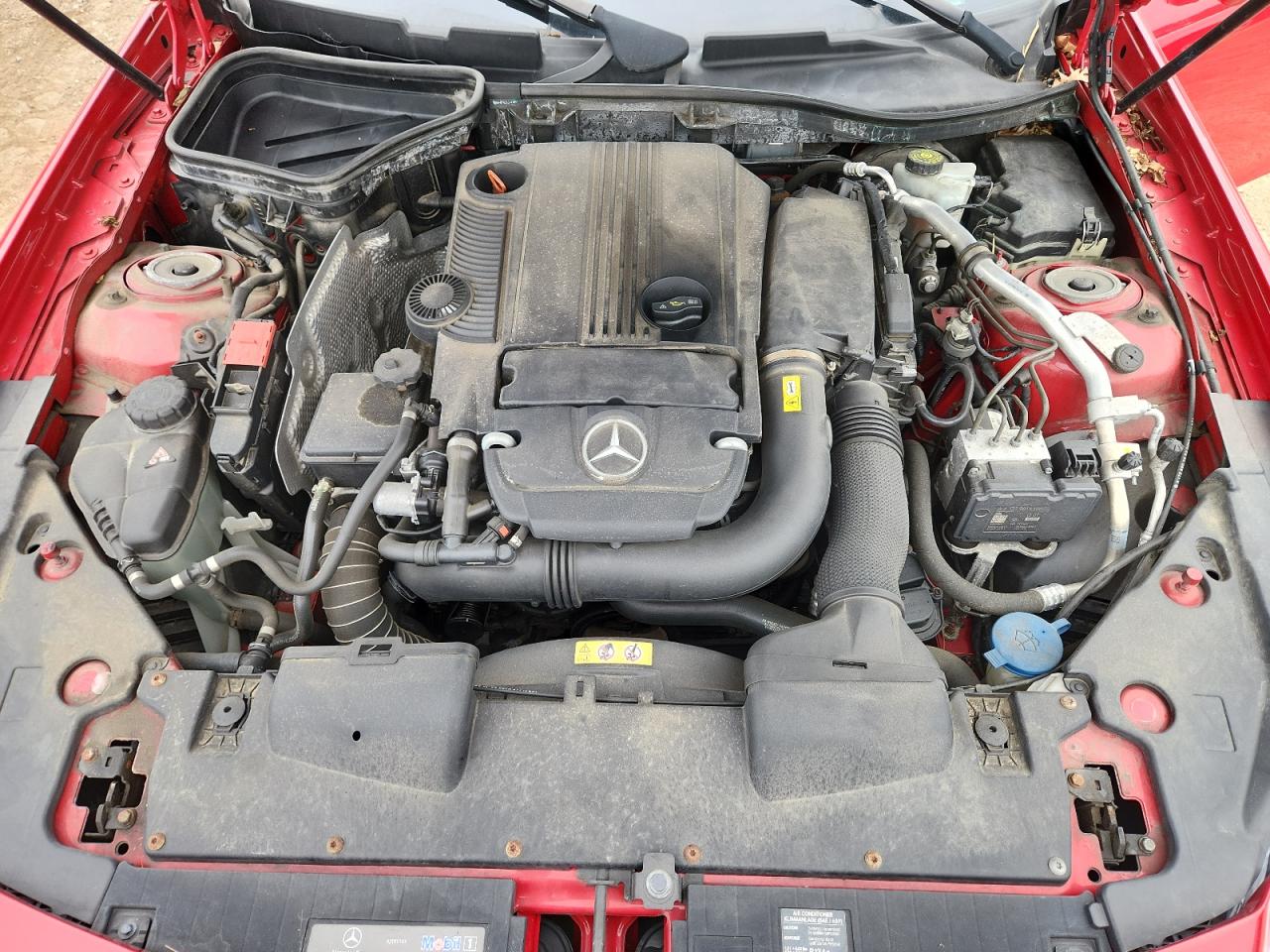 2012 Mercedes-benz Slk 250 Red vin: WDDPK4HA7CF036420