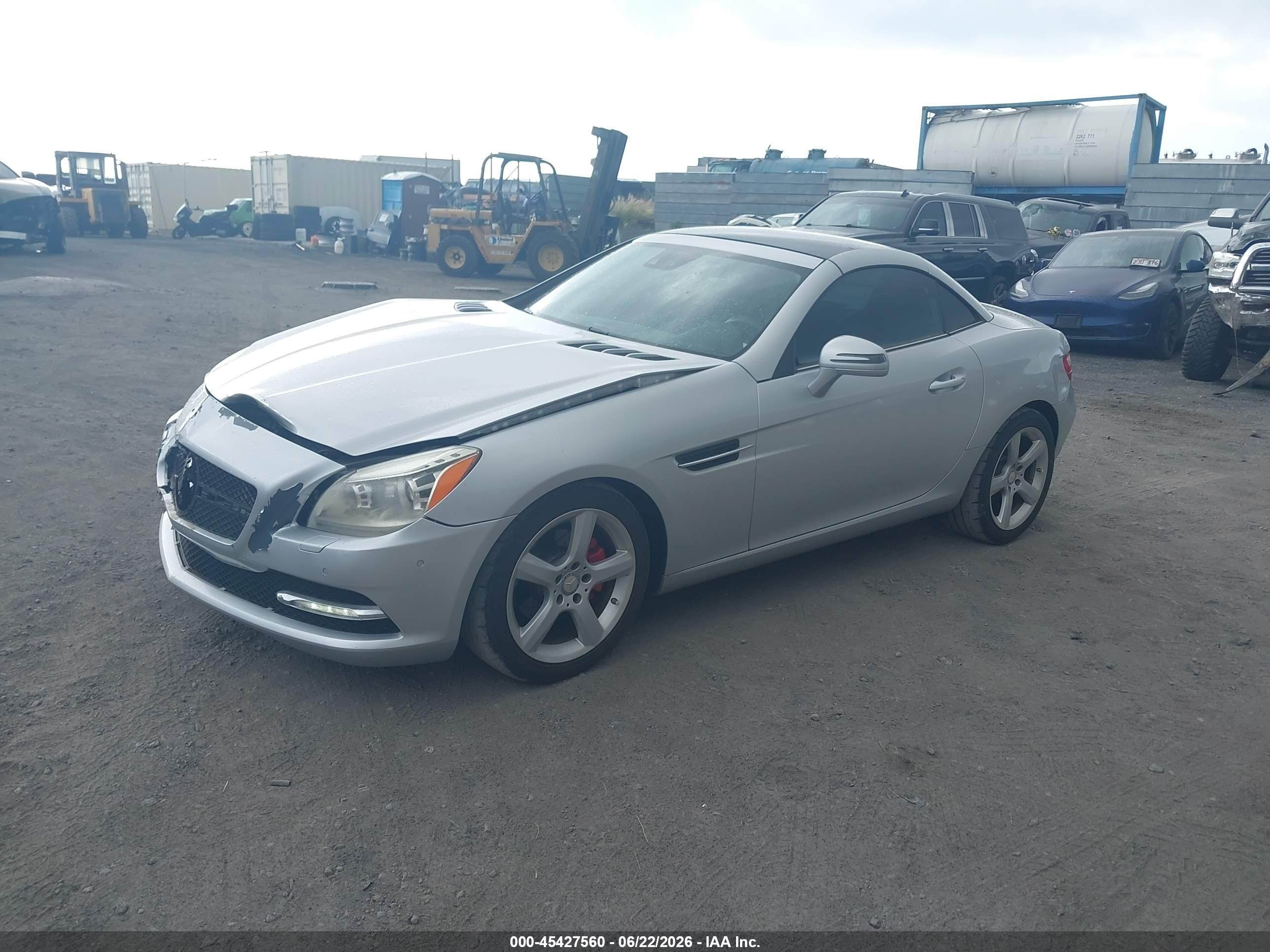 2013 Mercedes-benz Slk 250   Silver vin: WDDPK4HA7DF055986