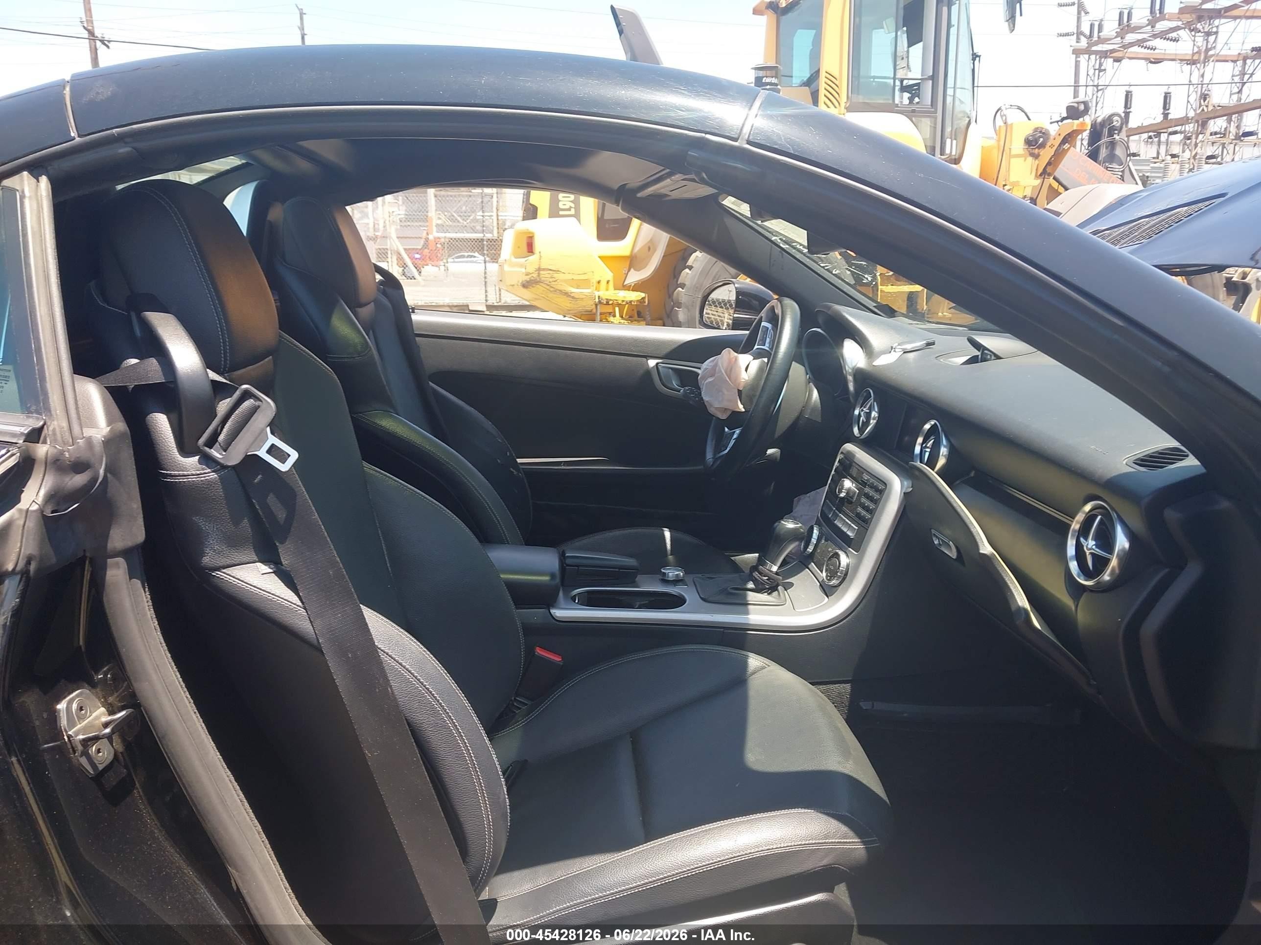 2013 Mercedes-benz Slk 250   Black vin: WDDPK4HA8DF057097