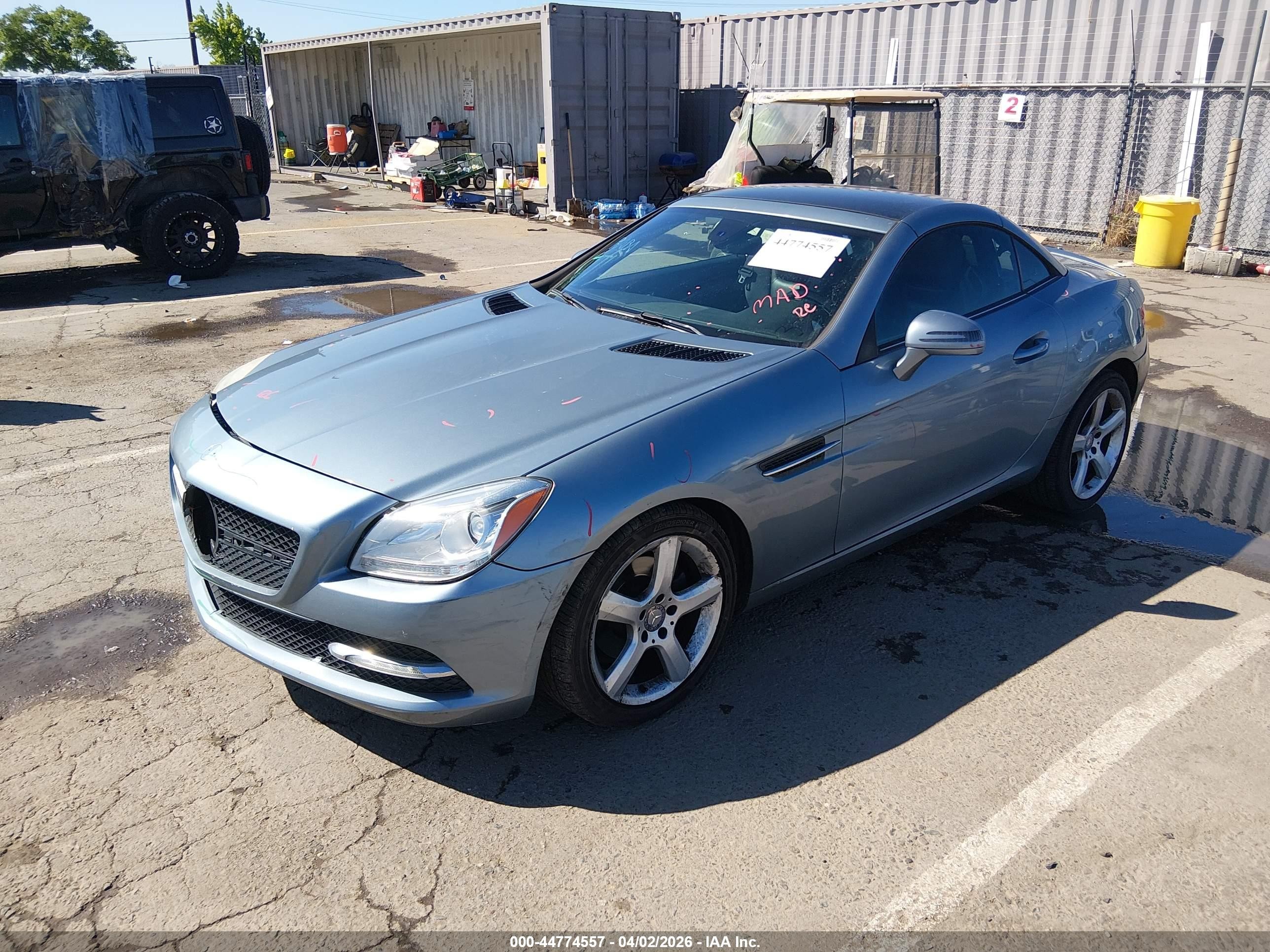2013 Mercedes-benz Slk 250   Blue vin: WDDPK4HA8DF073865
