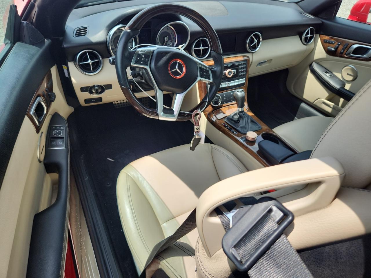 2014 Mercedes-benz Slk 250 Red vin: WDDPK4HA8EF085967