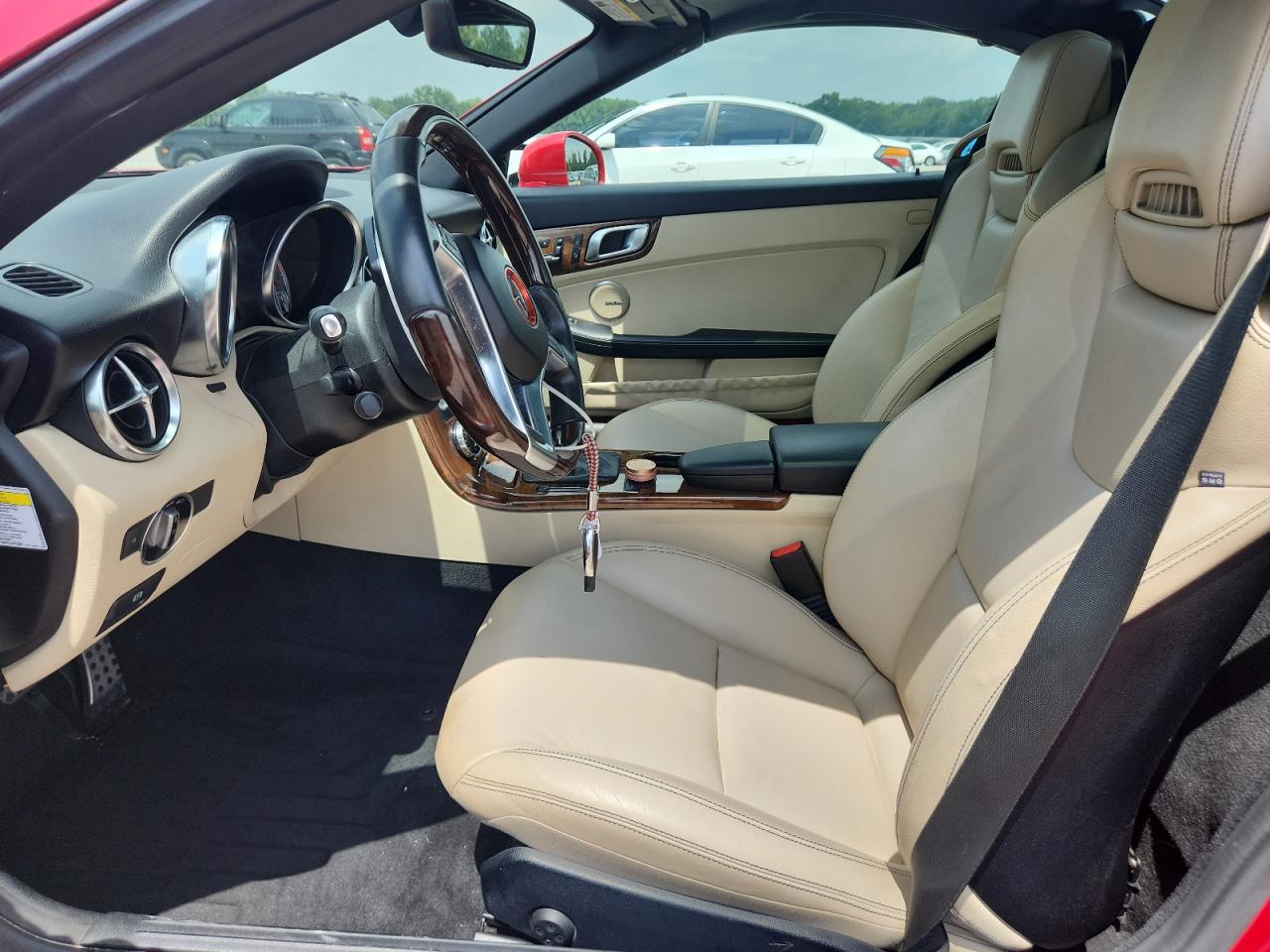 2014 Mercedes-benz Slk 250 Red vin: WDDPK4HA8EF085967