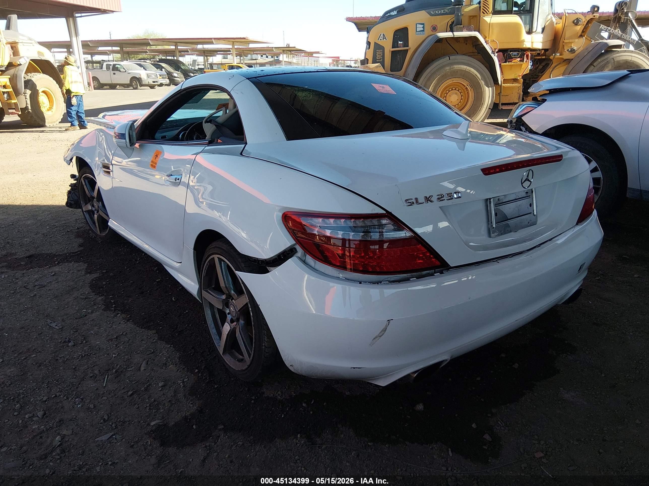 2015 Mercedes-benz Slk 250   White vin: WDDPK4HA8FF106852