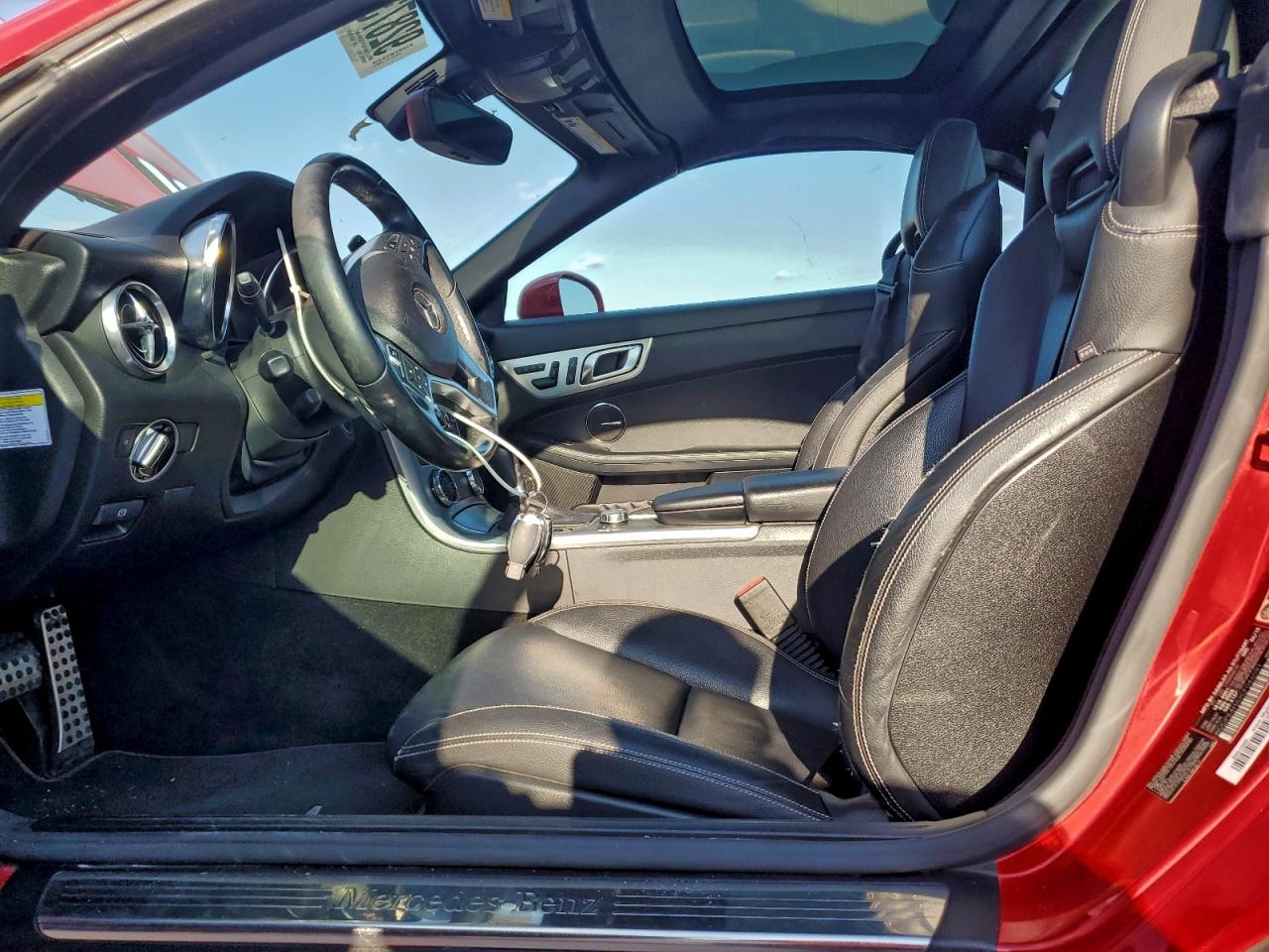 2012 Mercedes-benz Slk 250 Red vin: WDDPK4HA9CF046091