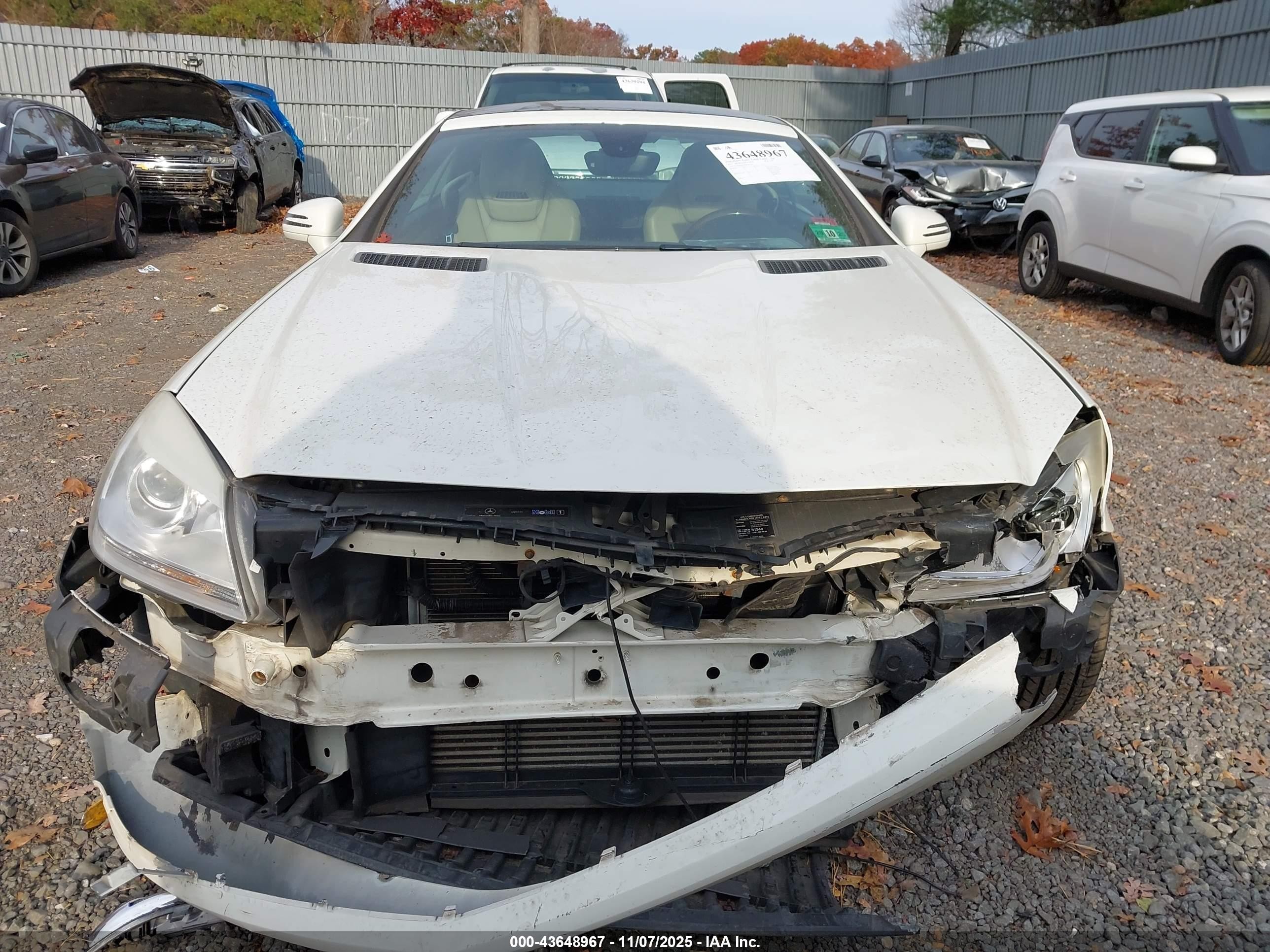 2013 Mercedes-benz Slk 250   White vin: WDDPK4HA9DF057190