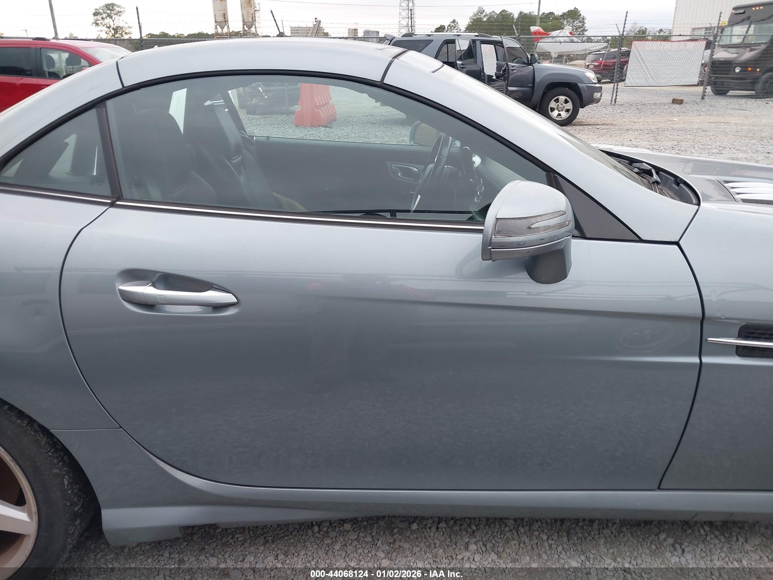 2013 Mercedes-benz Slk 250   Light Blue vin: WDDPK4HA9DF058565