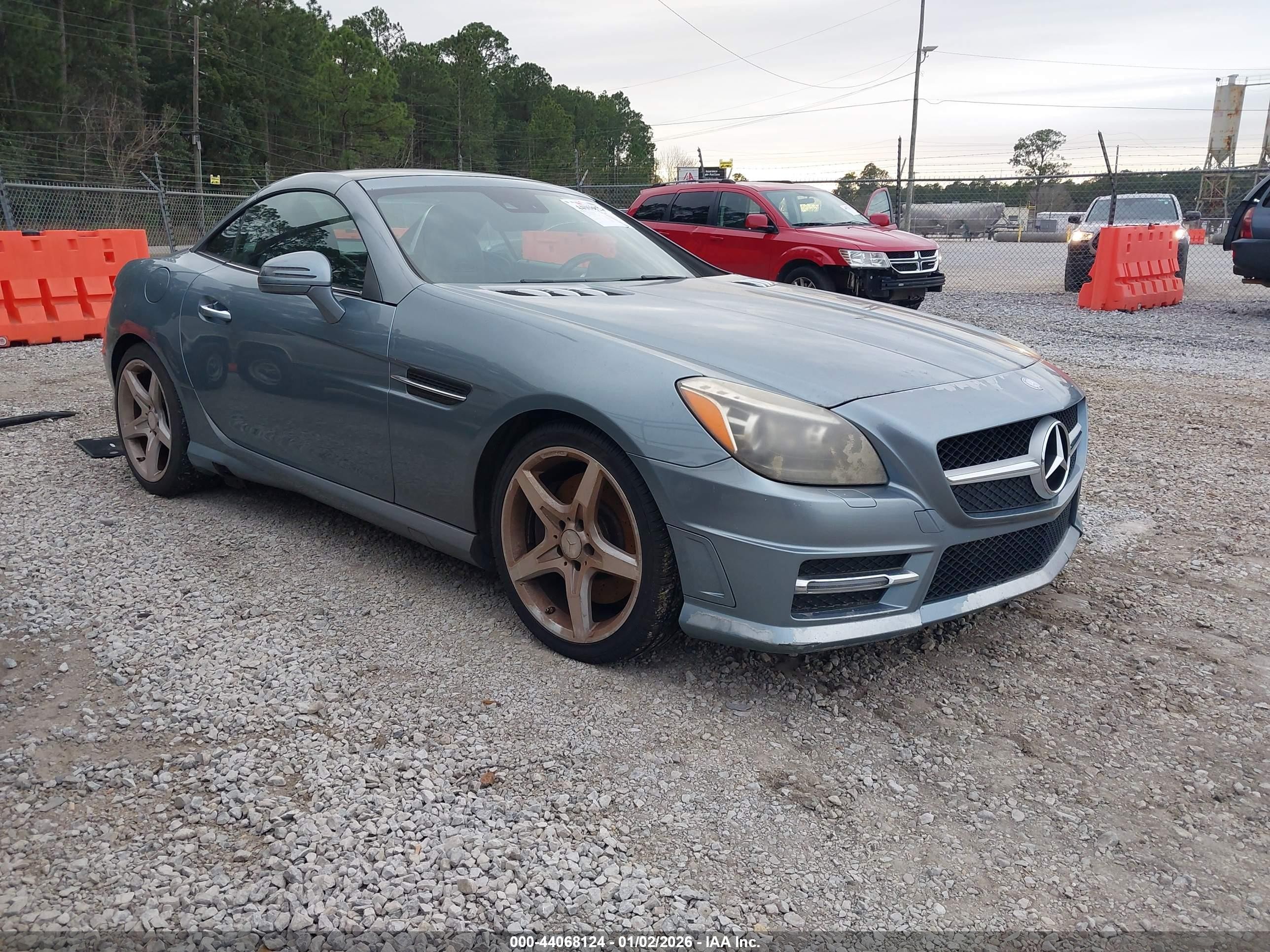 2013 Mercedes-benz Slk 250   Light Blue vin: WDDPK4HA9DF058565