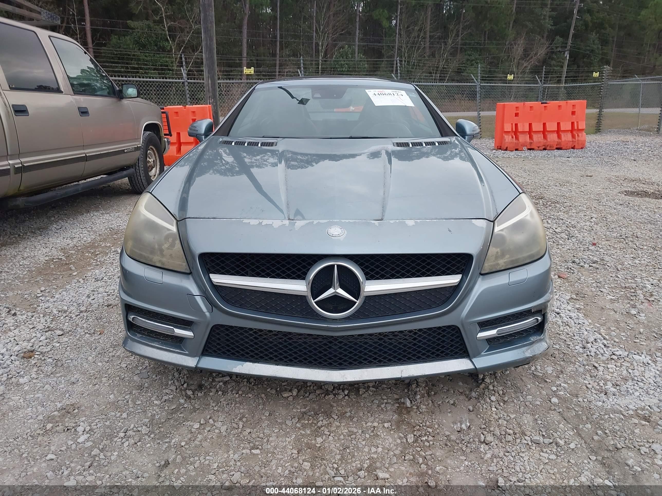 2013 Mercedes-benz Slk 250   Light Blue vin: WDDPK4HA9DF058565