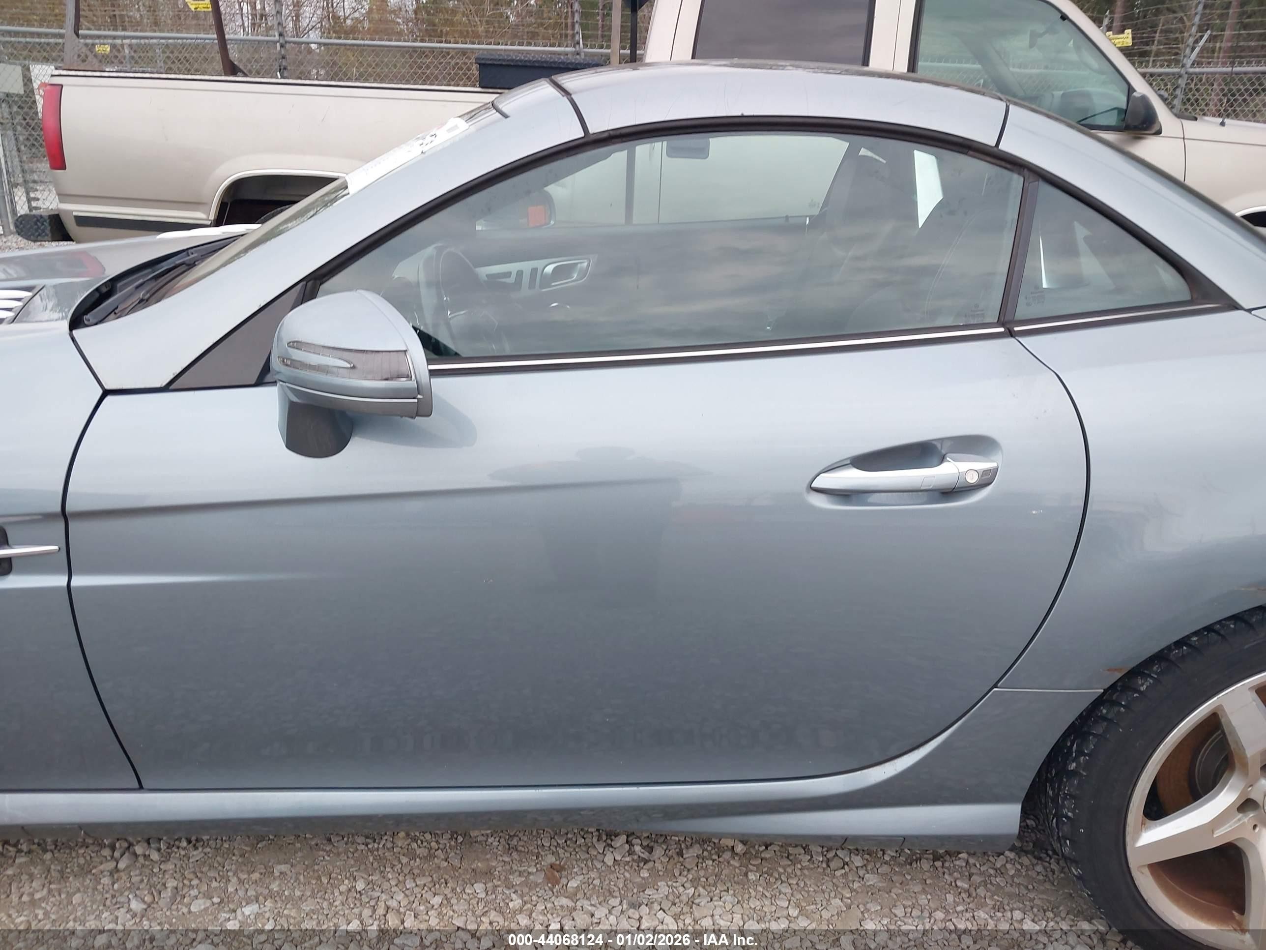 2013 Mercedes-benz Slk 250   Light Blue vin: WDDPK4HA9DF058565