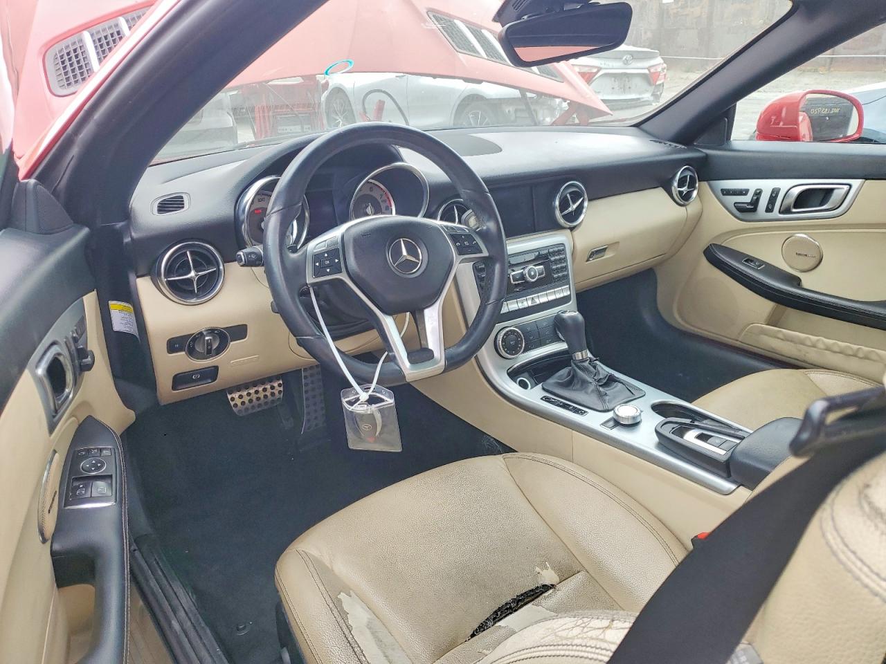 2014 Mercedes-benz Slk 250 Red vin: WDDPK4HA9EF079966