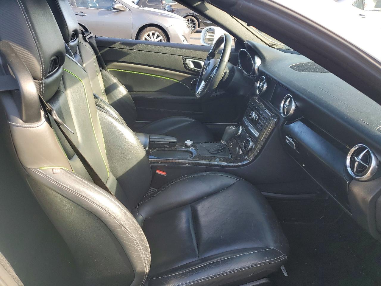 2014 Mercedes-benz Slk 250 White vin: WDDPK4HA9EF094757