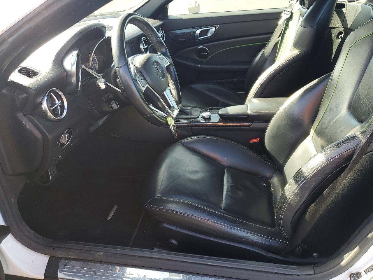 2014 Mercedes-benz Slk 250 White vin: WDDPK4HA9EF094757