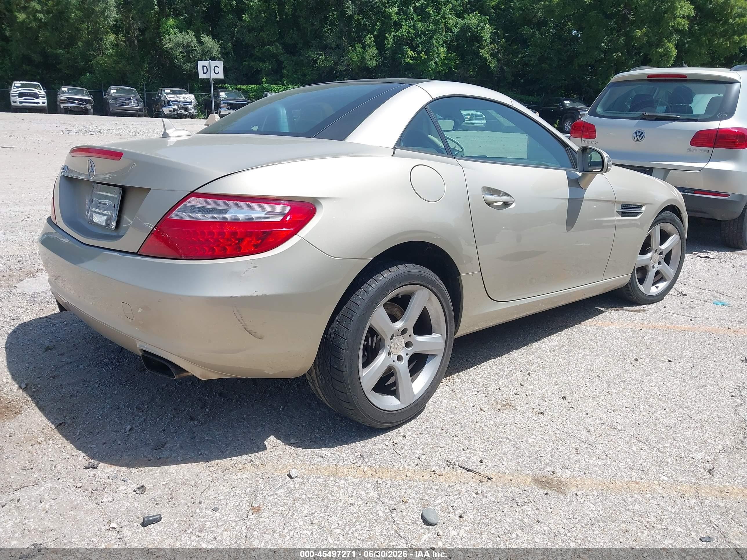 2012 Mercedes-benz Slk 250 Gold vin: WDDPK4HAXCF038811