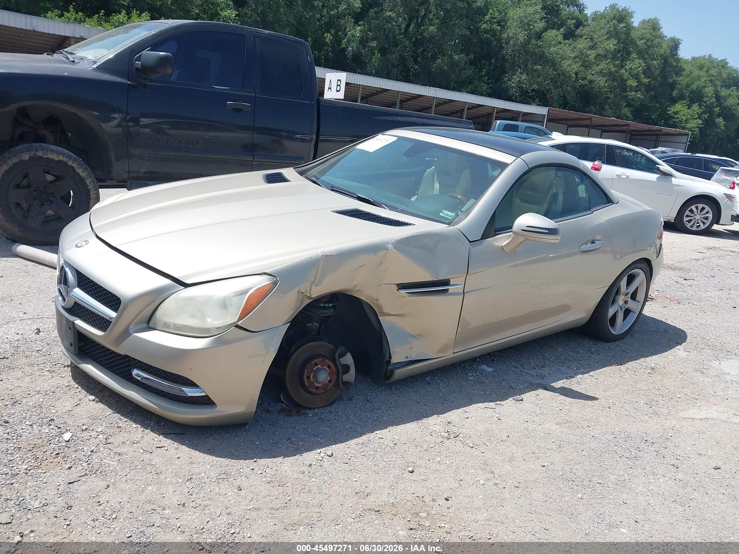 2012 Mercedes-benz Slk 250 Gold vin: WDDPK4HAXCF038811
