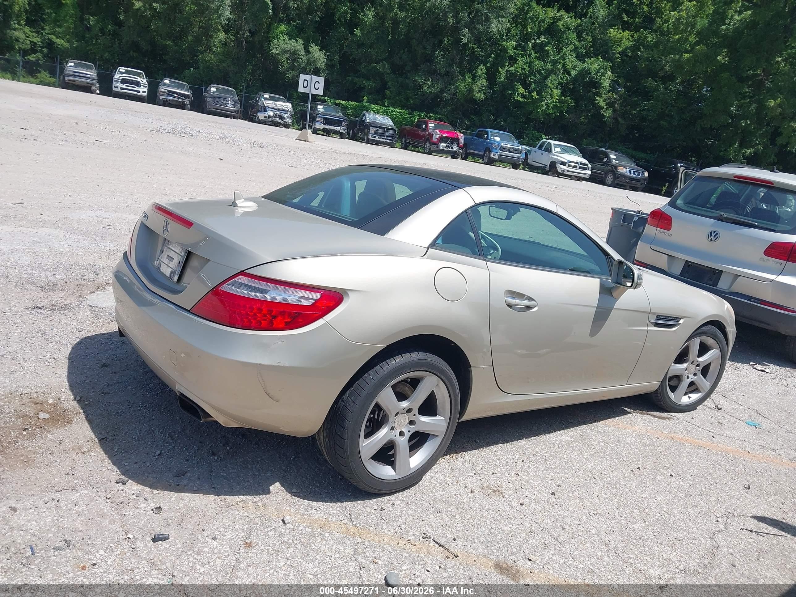 2012 Mercedes-benz Slk 250 Gold vin: WDDPK4HAXCF038811