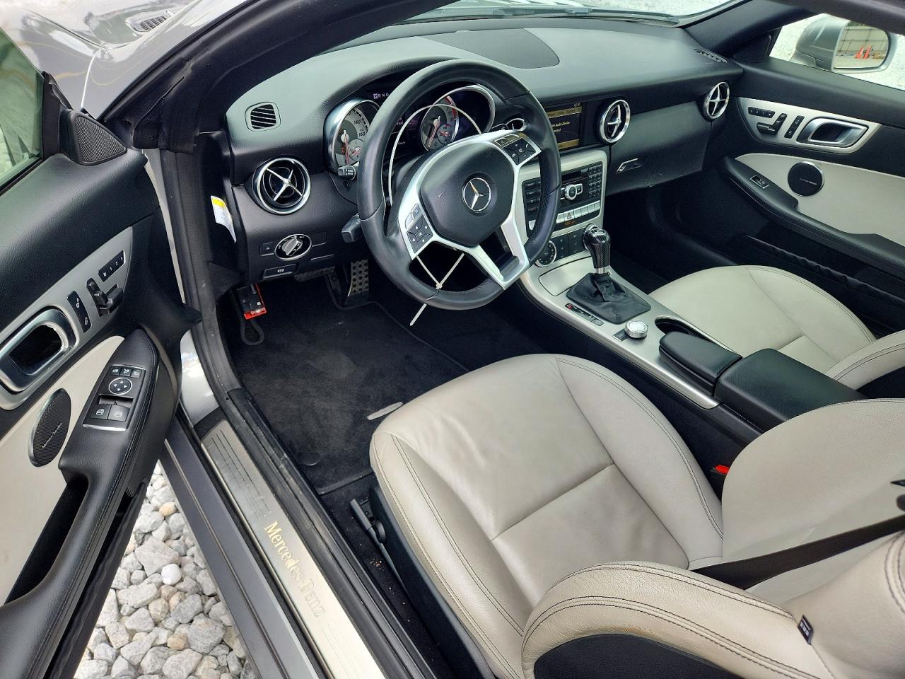 2012 Mercedes-benz Slk 250 Серебряный vin: WDDPK4HAXCF041661
