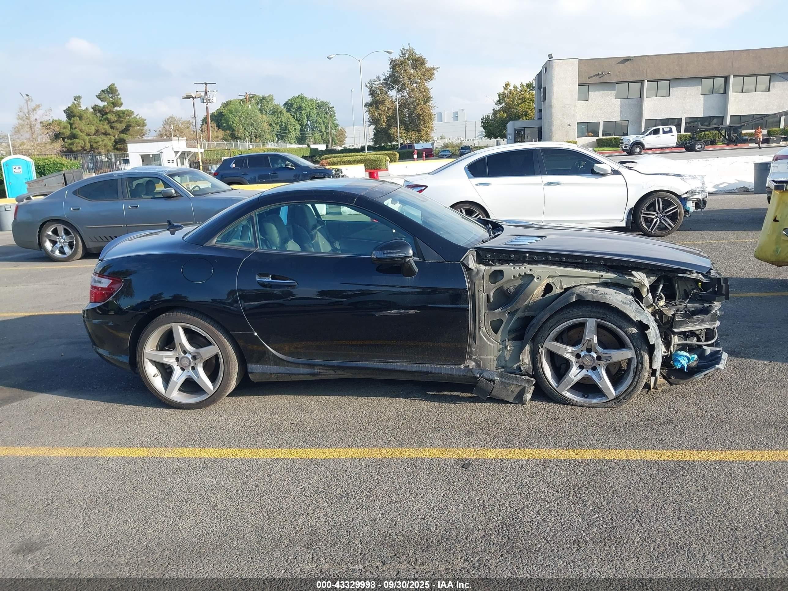 2013 Mercedes-benz Slk 250   Black vin: WDDPK4HAXDF054119