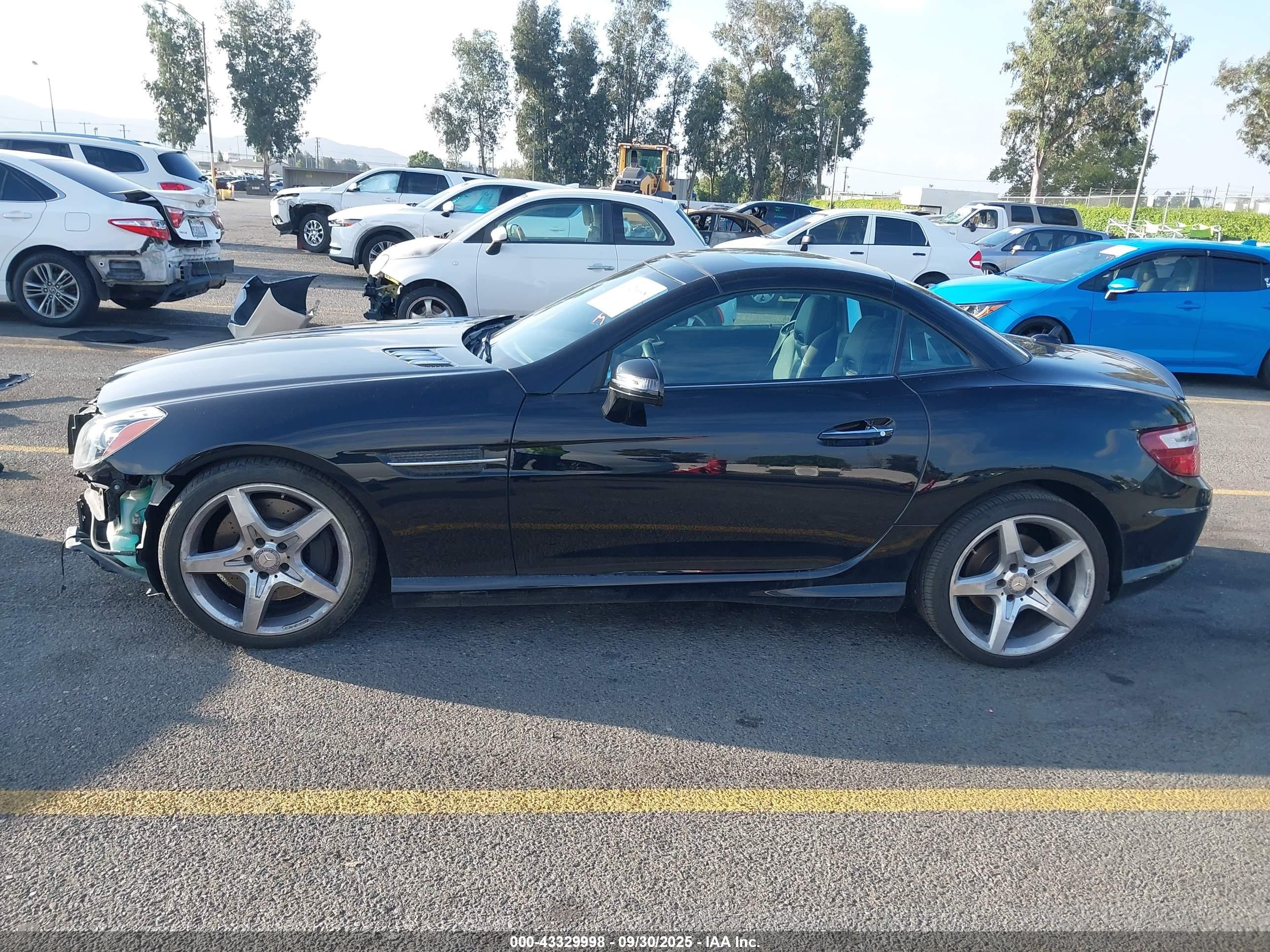 2013 Mercedes-benz Slk 250   Black vin: WDDPK4HAXDF054119